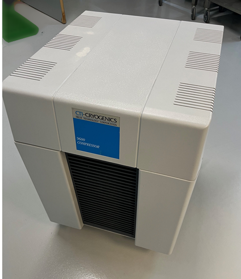 フォト（写真） 使用される CTI-CRYOGENICS 9600 販売のために