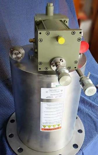 Photo Used CTI-CRYOGENICS Cryo-Torr 10 For Sale