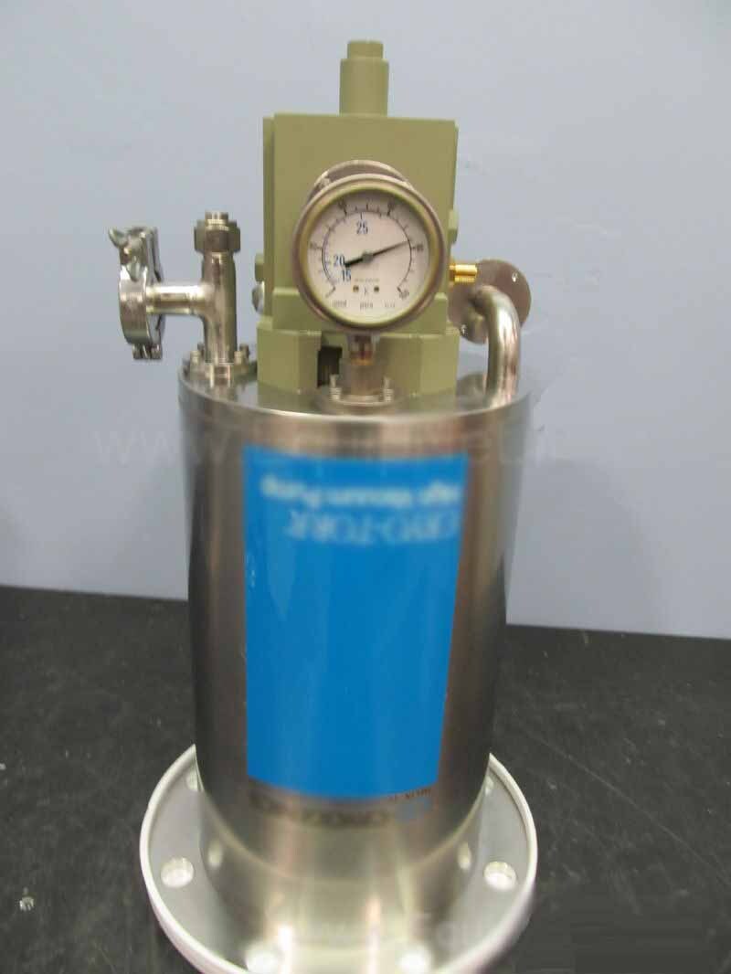 Photo Used CTI-CRYOGENICS Cryo-Torr 8 For Sale