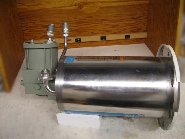 Photo Used CTI-CRYOGENICS Cryo-Torr 8 For Sale