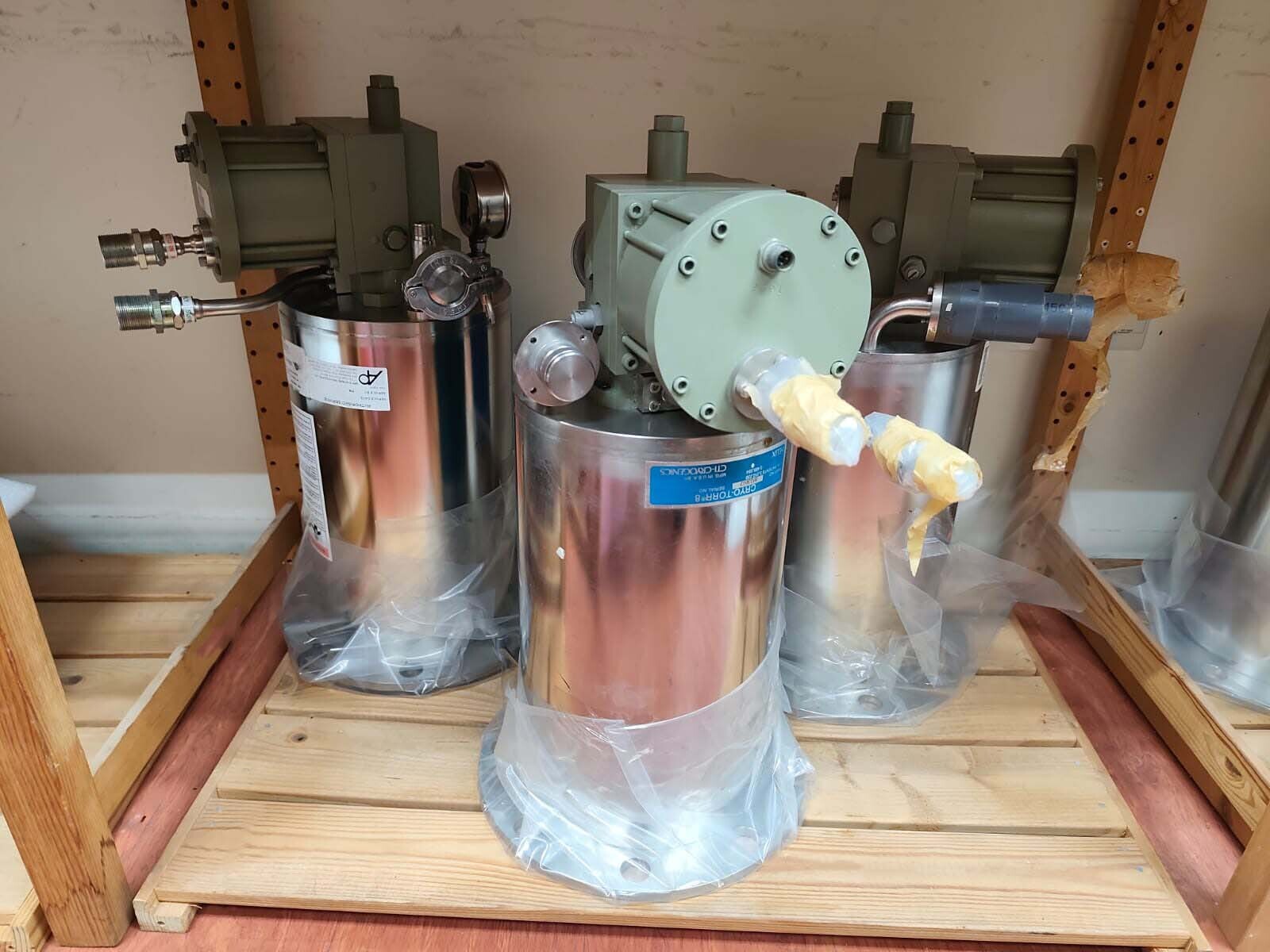 Photo Used CTI-CRYOGENICS CT-8 For Sale