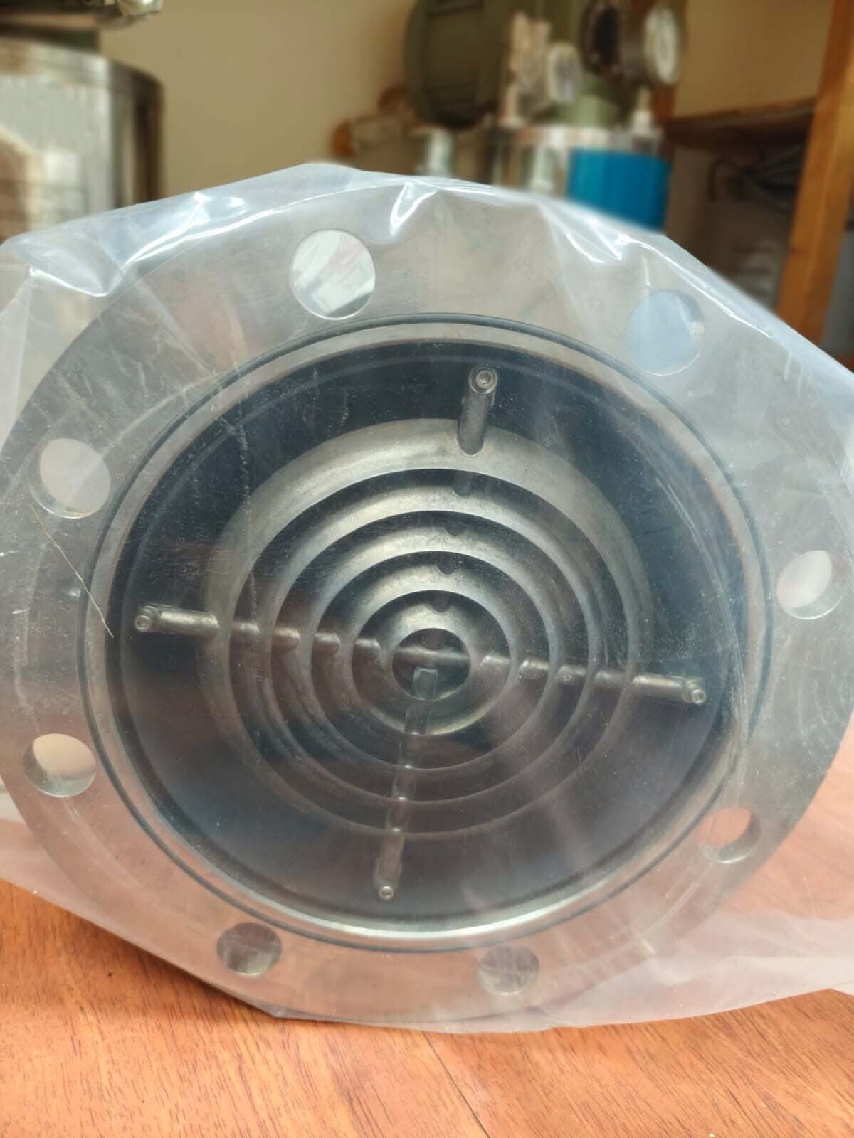 Photo Used CTI-CRYOGENICS CT-8 For Sale