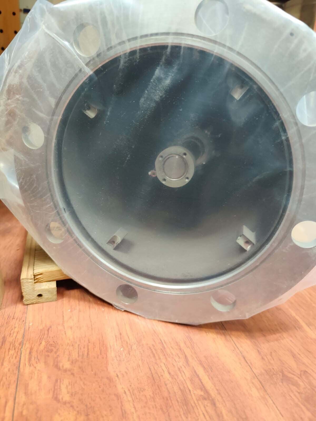 Photo Used CTI-CRYOGENICS CT-8 For Sale