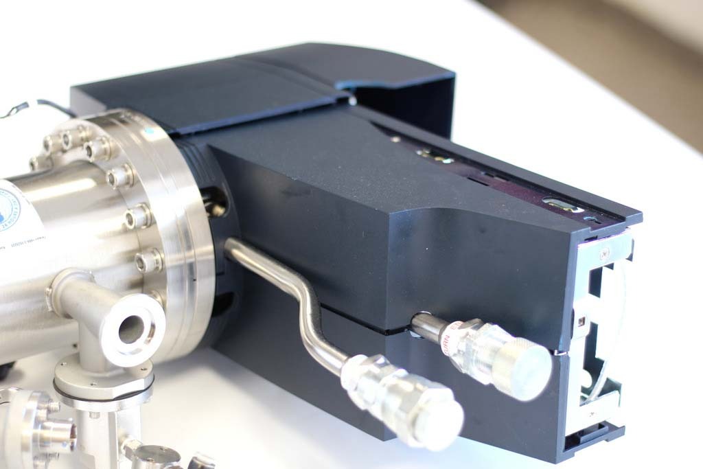 フォト（写真） 使用される CTI-CRYOGENICS IS-8F (On-Board) 販売のために