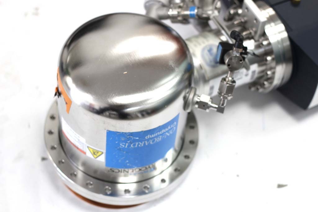 Foto Verwendet CTI-CRYOGENICS IS-8F (On-Board) Zum Verkauf