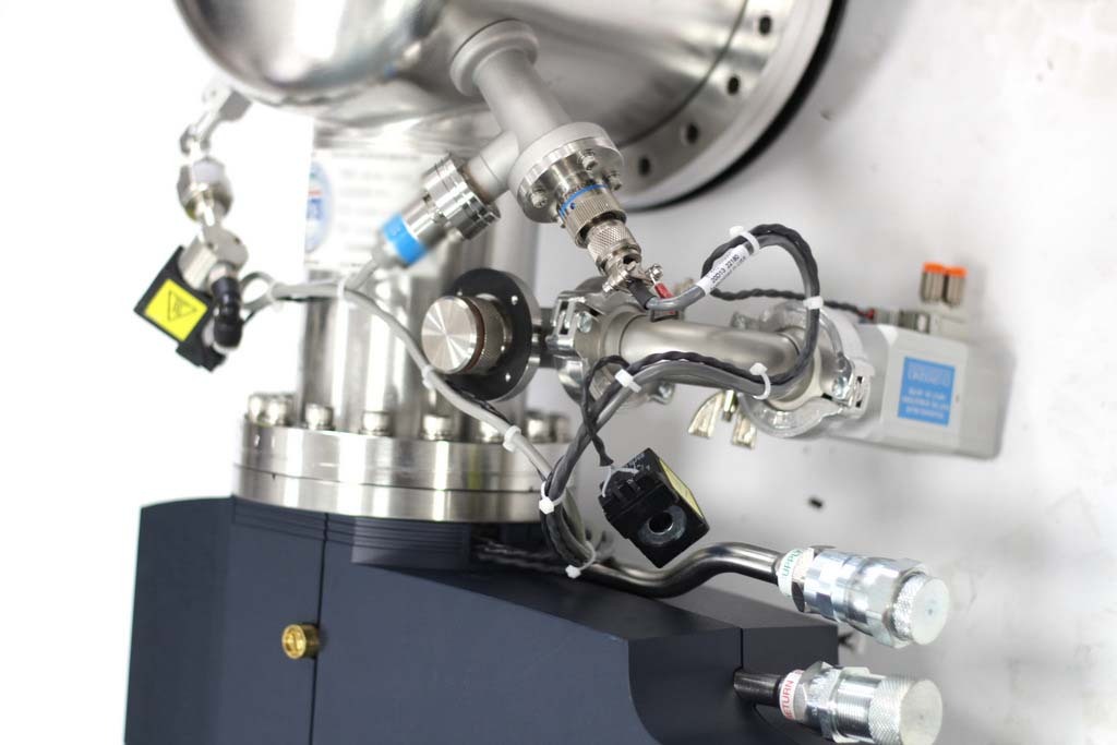 フォト（写真） 使用される CTI-CRYOGENICS IS-8F (On-Board) 販売のために
