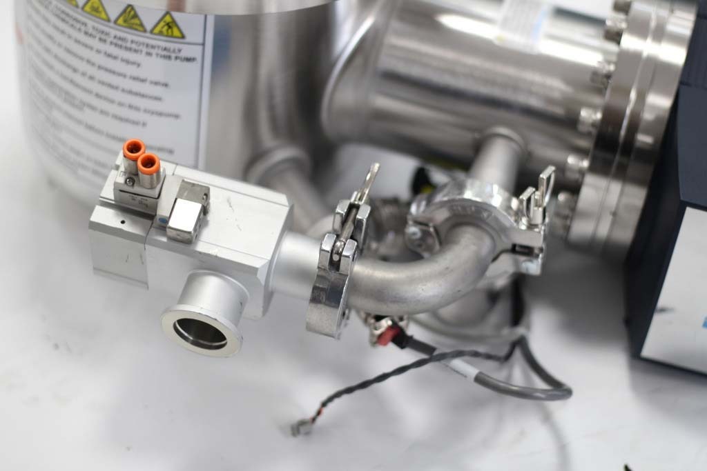 フォト（写真） 使用される CTI-CRYOGENICS IS-8F (On-Board) 販売のために