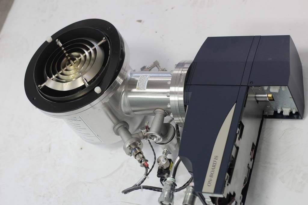 Foto Verwendet CTI-CRYOGENICS IS-8F (On-Board) Zum Verkauf