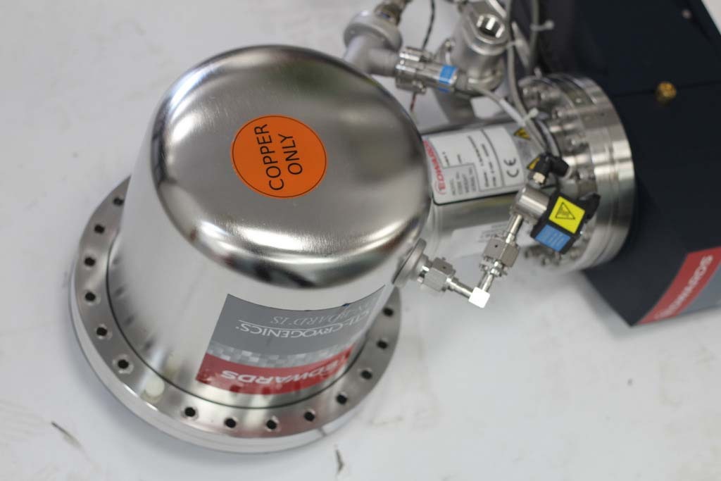 Foto Verwendet CTI-CRYOGENICS IS-8F (On-Board) Zum Verkauf