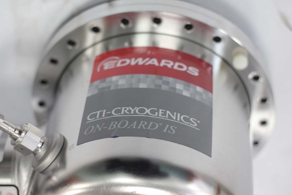 Foto Verwendet CTI-CRYOGENICS IS-8F (On-Board) Zum Verkauf