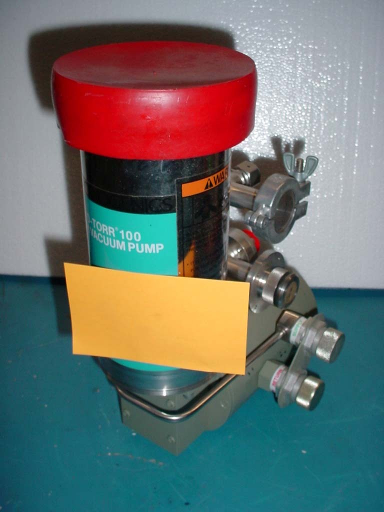 사진 사용됨 CTI-CRYOGENICS Lot of (22) Cryo pumps 판매용