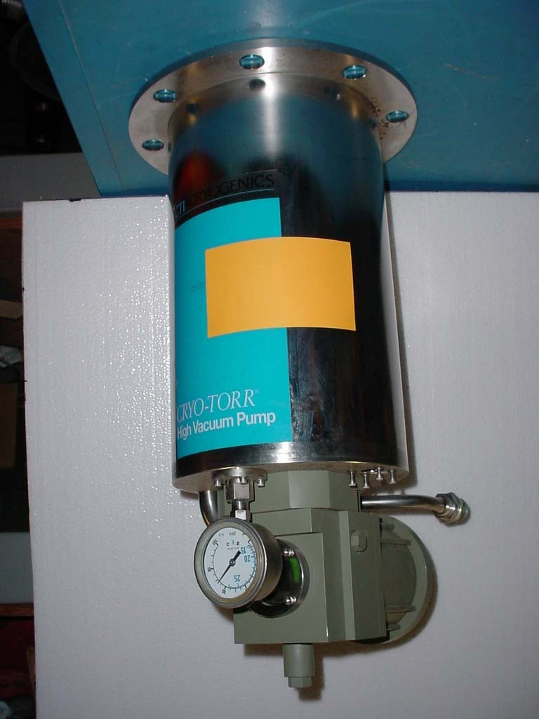 사진 사용됨 CTI-CRYOGENICS Lot of (22) Cryo pumps 판매용