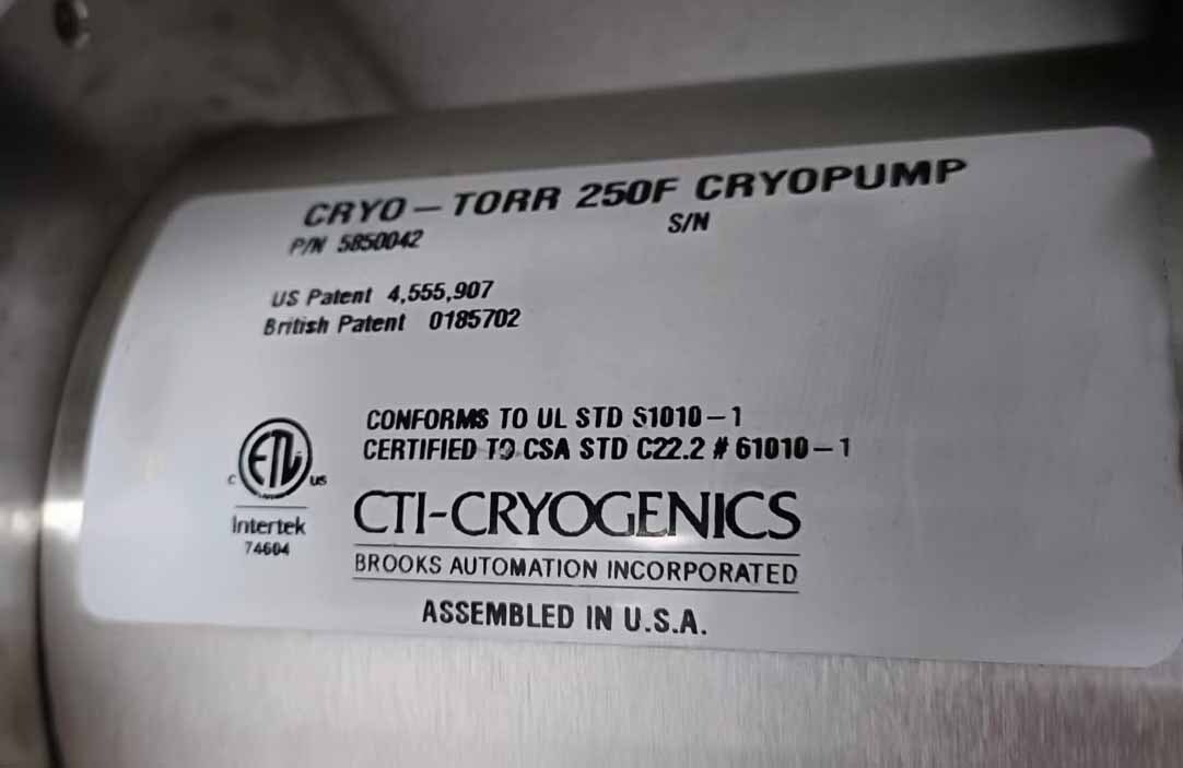 Foto Verwendet CTI-CRYOGENICS Lot of pumps Zum Verkauf