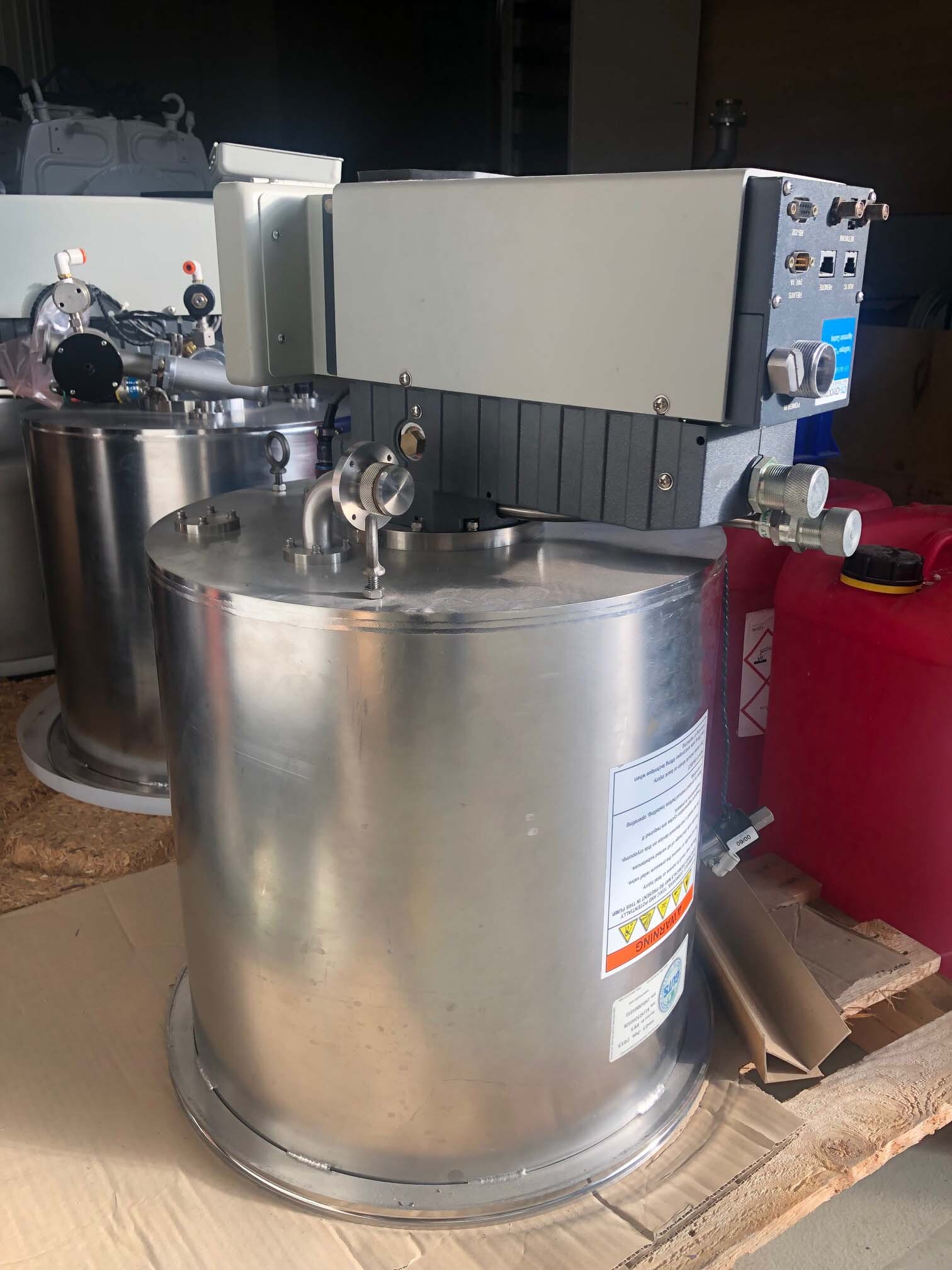 Photo Used CTI-CRYOGENICS OB-400 (On-Board) For Sale