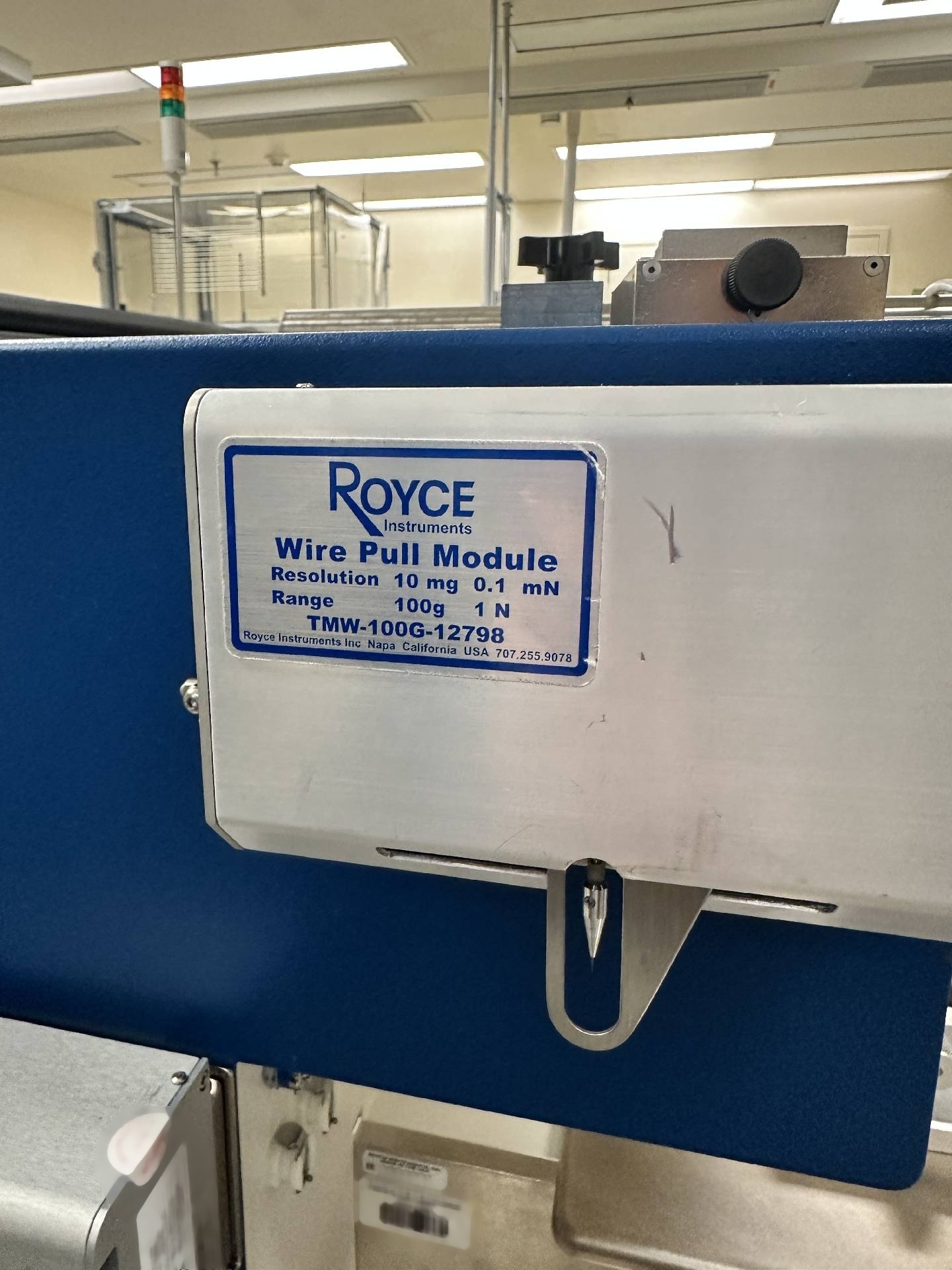 Photo Used DAGE Shear tester For Sale