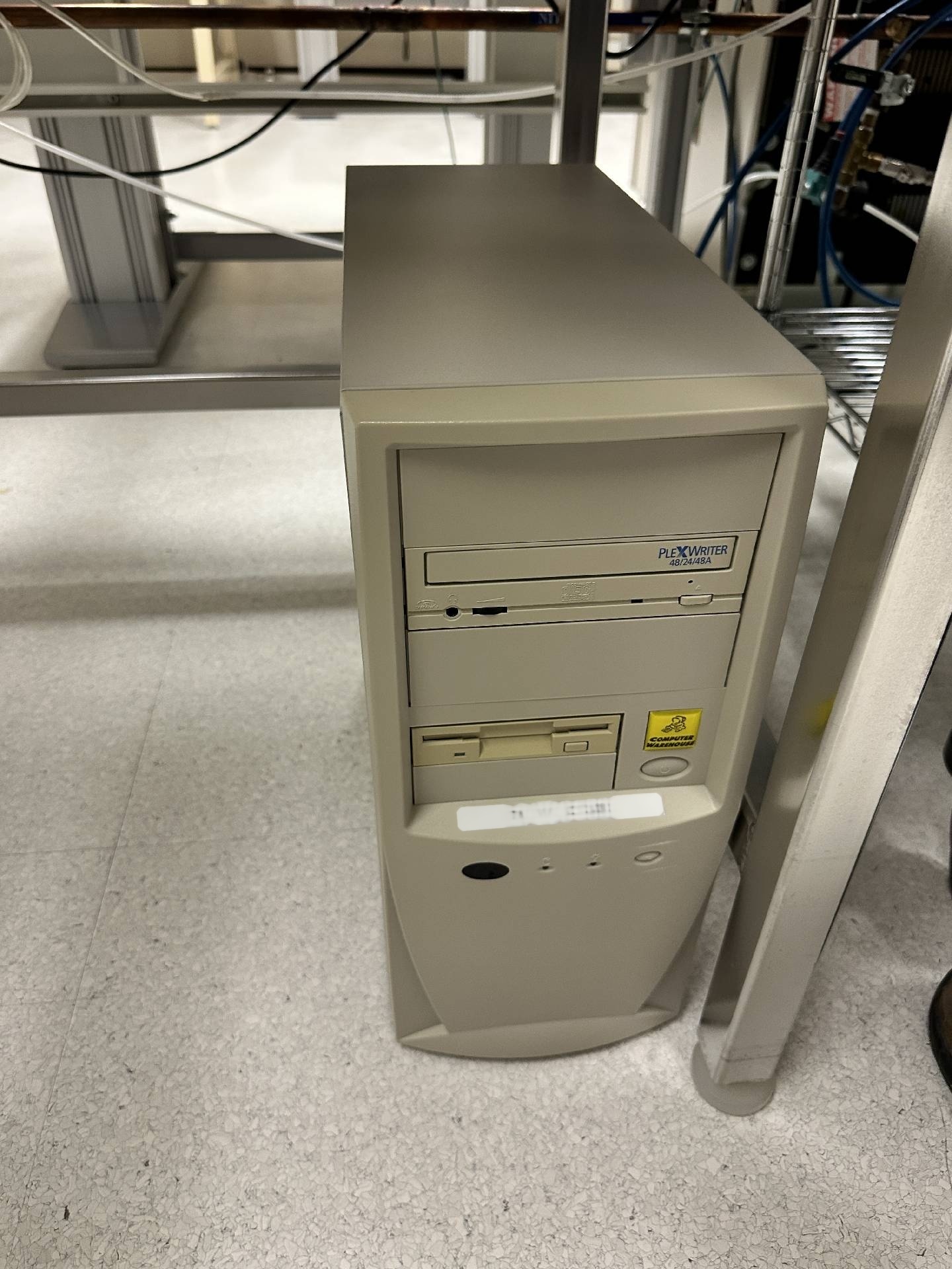 Photo Used DAGE Shear tester For Sale