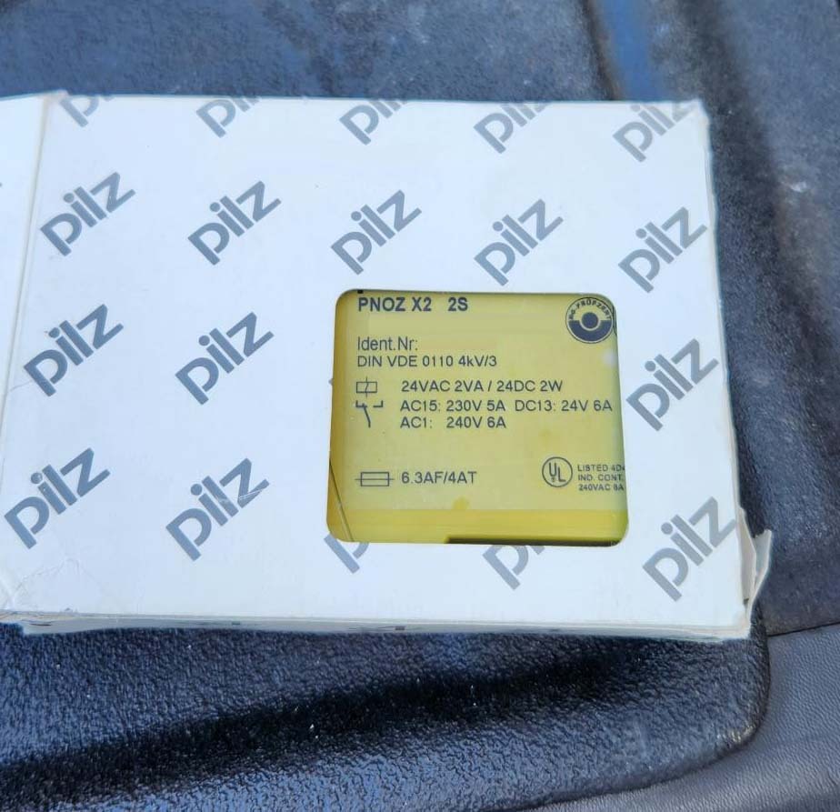 Photo Used DEK Horizon 265 For Sale