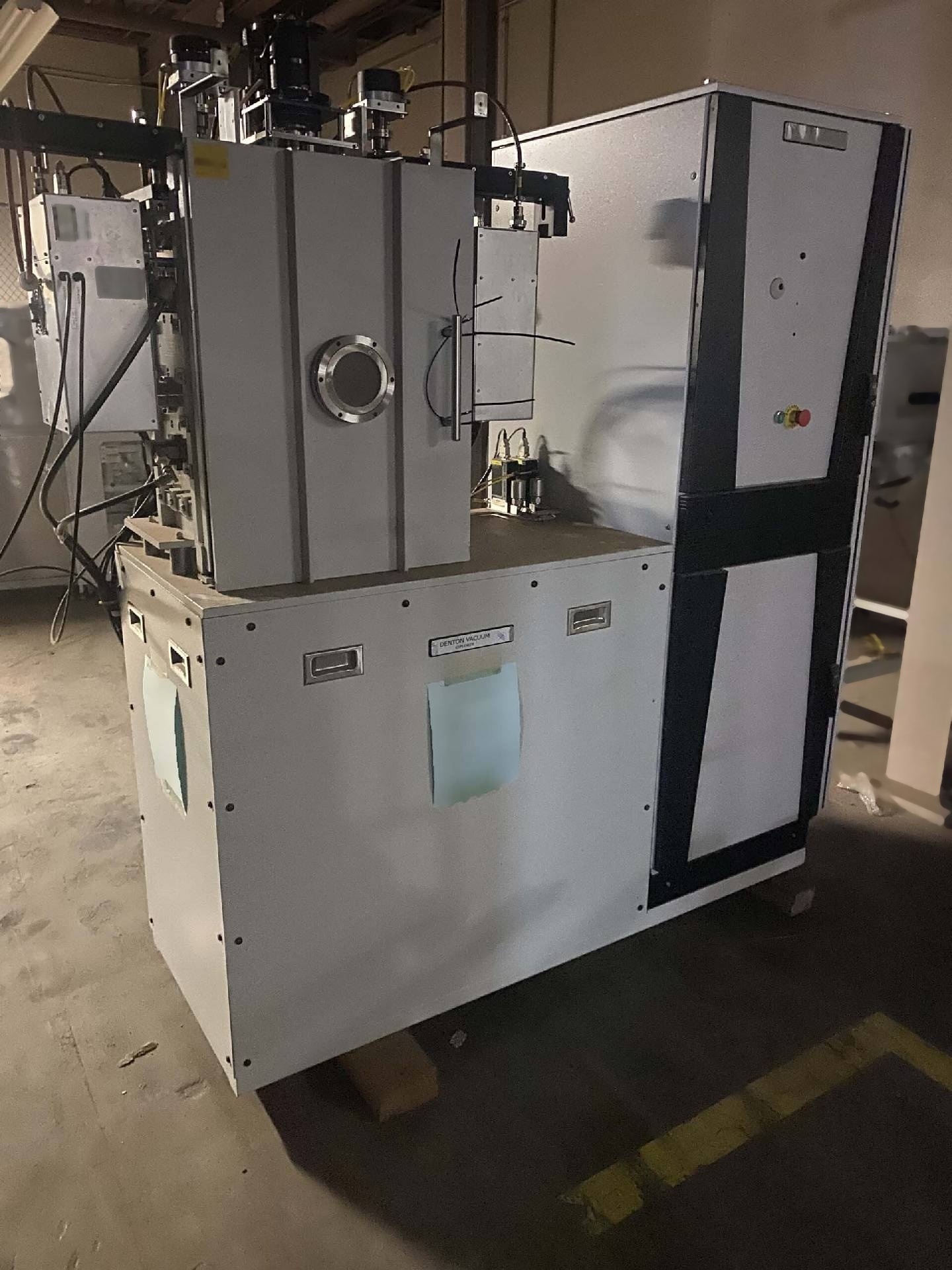 사진 사용됨 DENTON VACUUM Discovery. 판매용