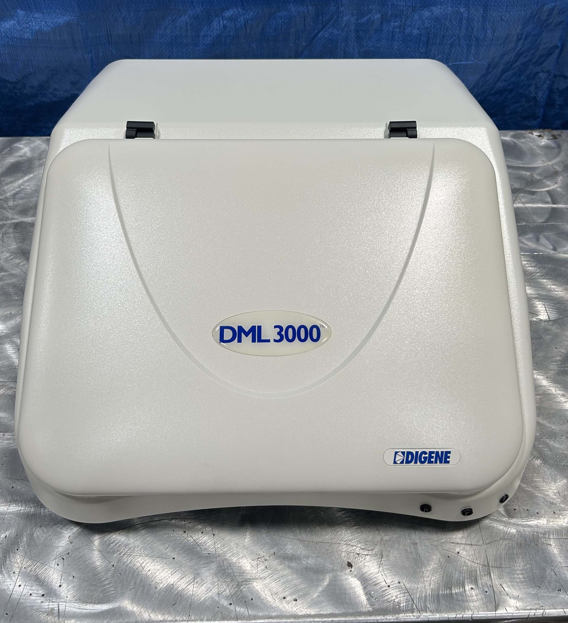 Photo Utilisé DIGENE DML 3000 À vendre
