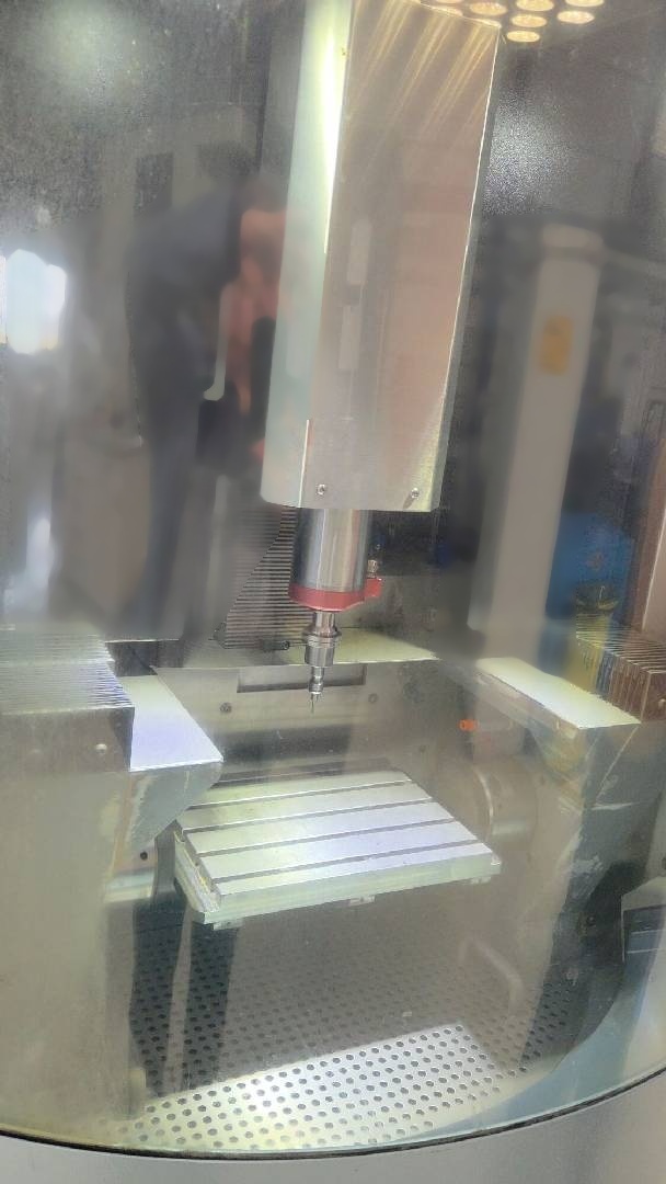 Photo Utilisé DMG Ultrasonic 20 À vendre