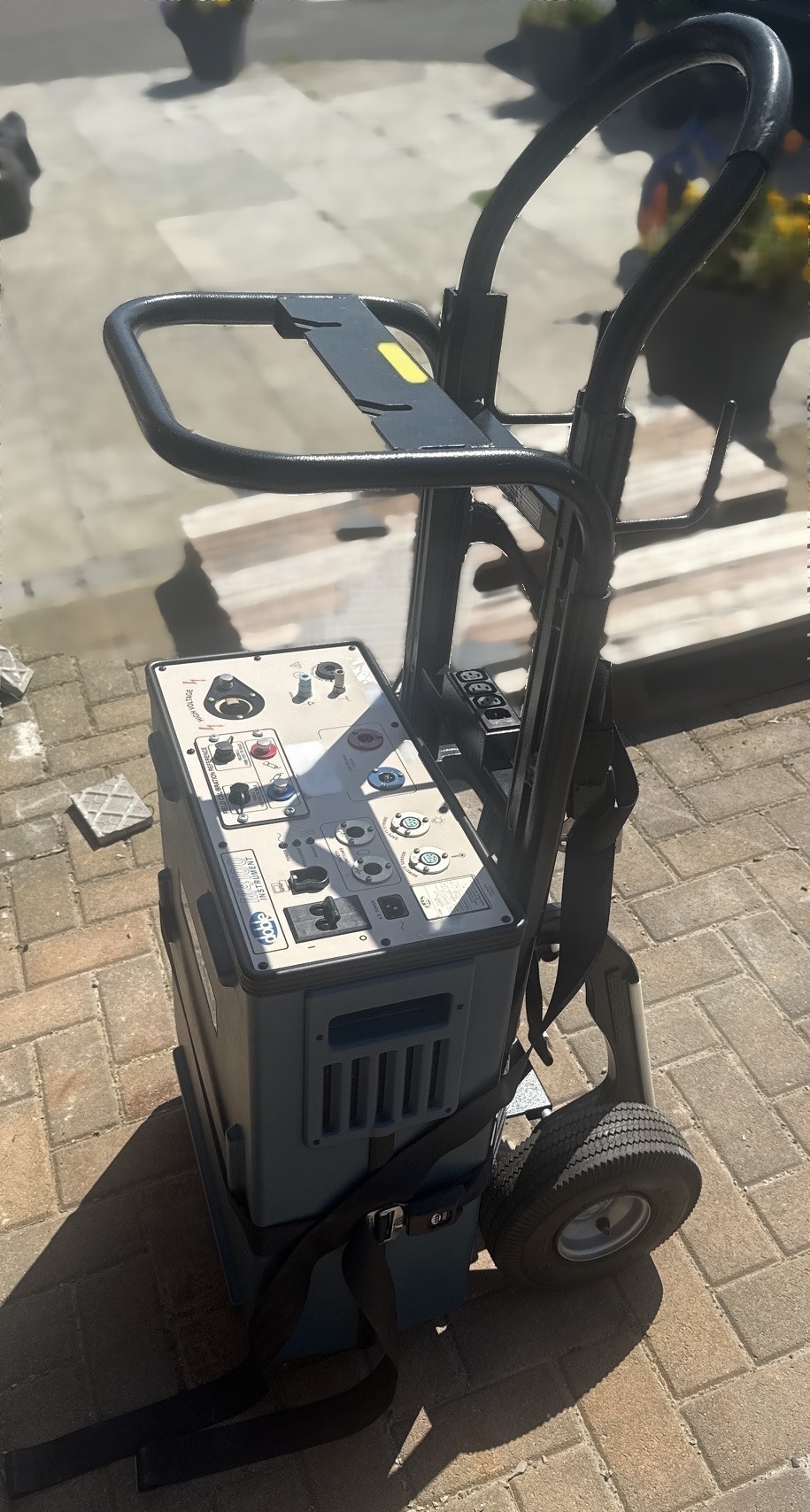 사진 사용됨 DOBLE M4100 판매용