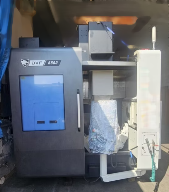 Foto Verwendet DOOSAN MECATECH DVF 6500 Zum Verkauf