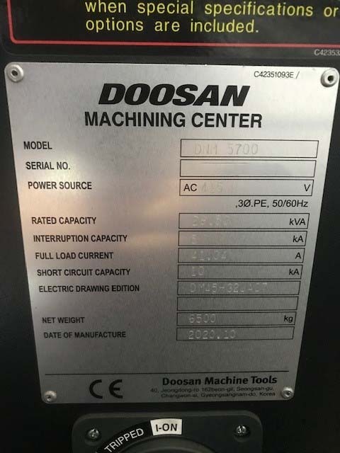 Foto Verwendet DOOSAN DNM 5700 Zum Verkauf