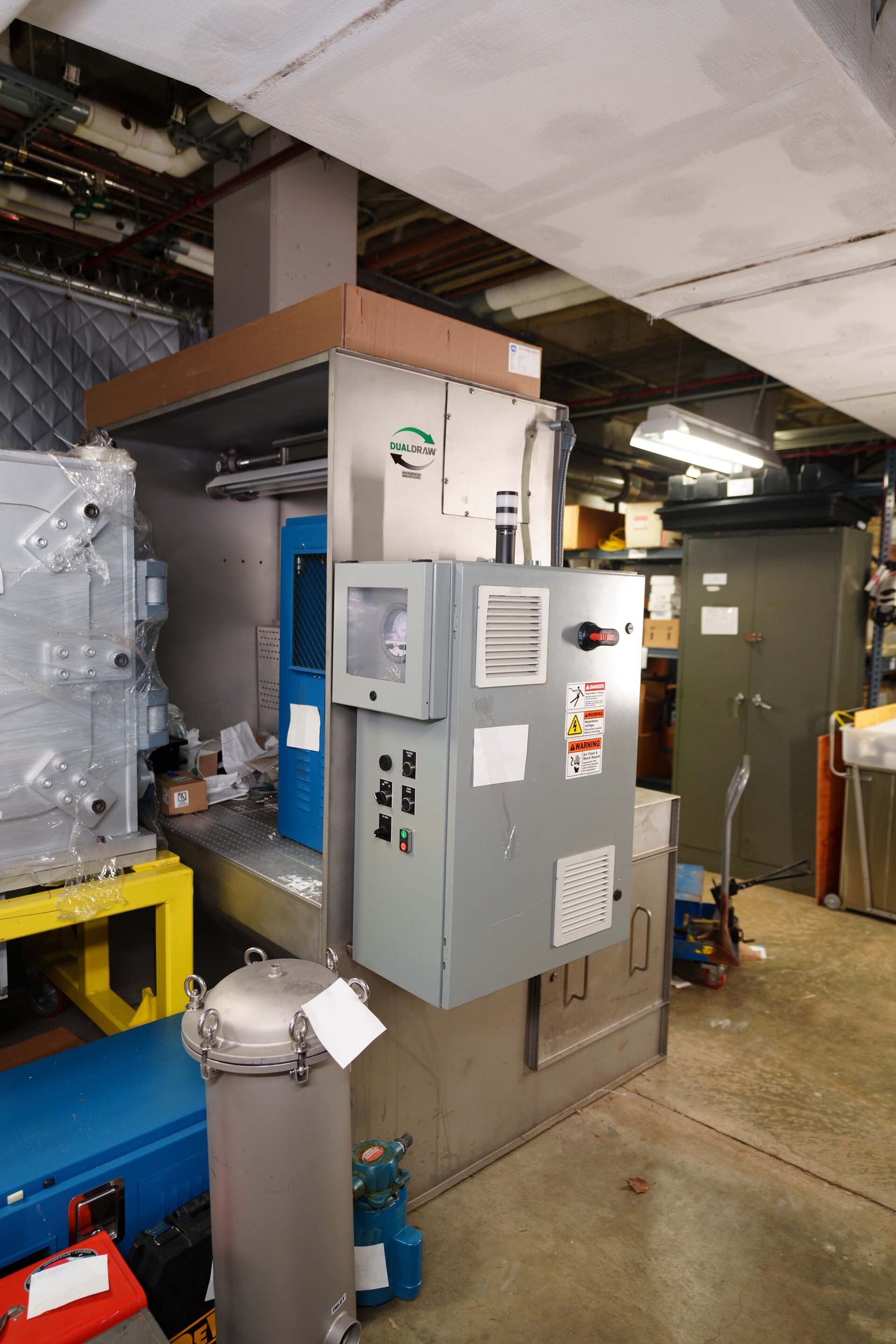 Photo Used DUALDRAW Downdraft clean air station For Sale