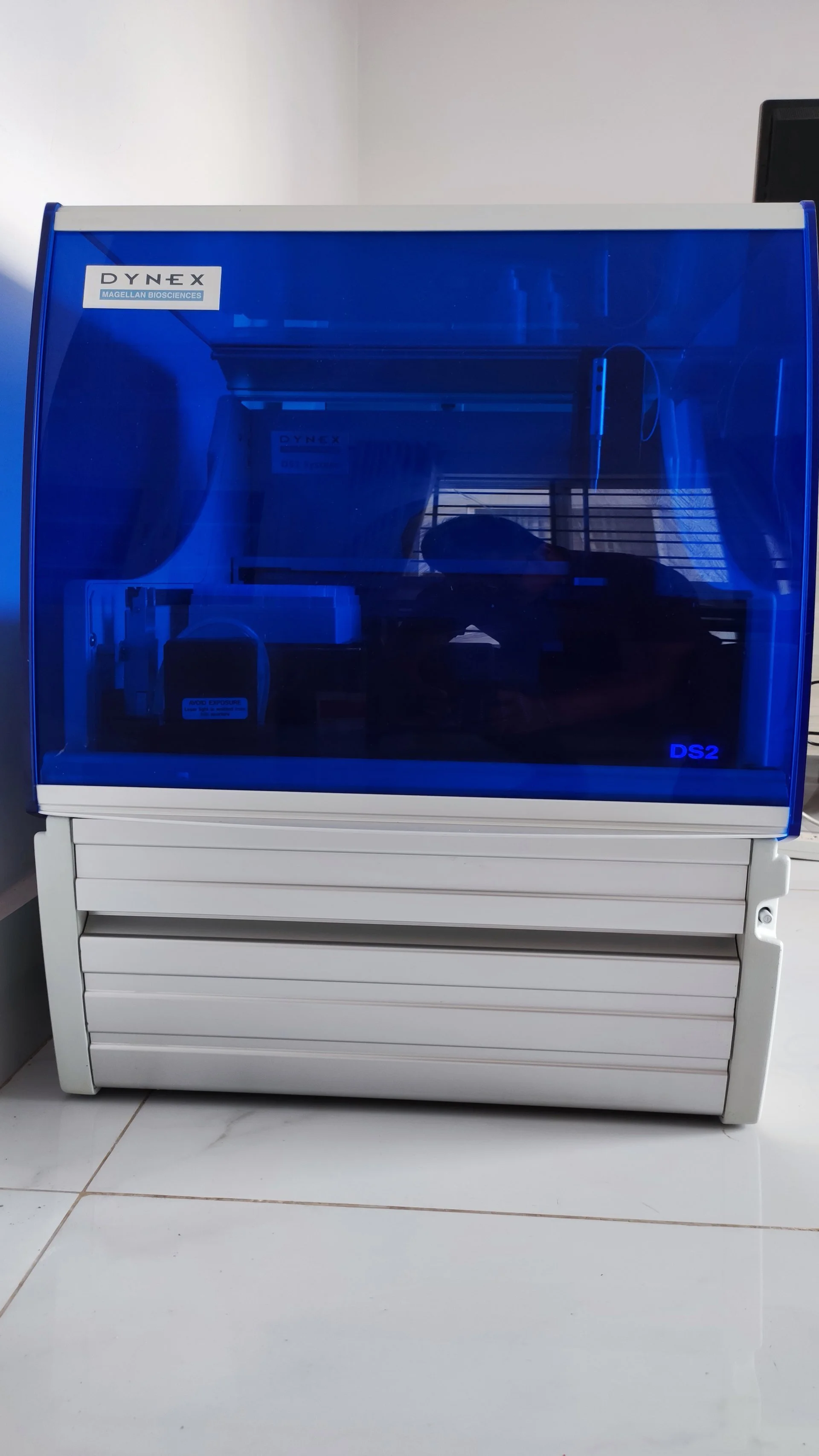 DYC Dynex DS2 two plate ELISA instrument from Dynex Technologies