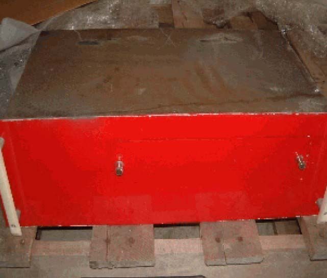 Photo Used EATON NOVA / AXCELIS Lot of spare parts for NV 10-160 For Sale