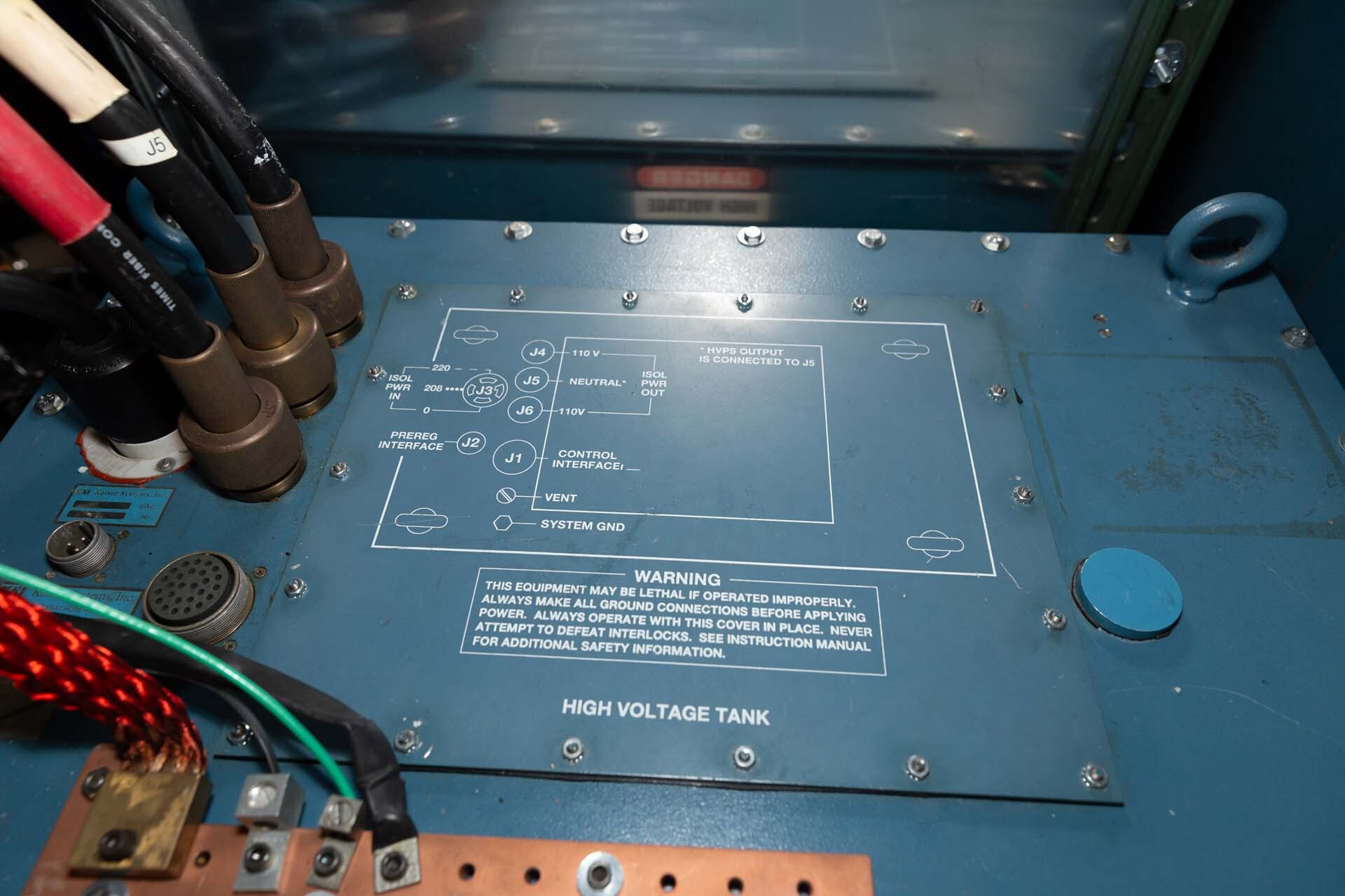 Foto Verwendet EATON NOVA / AXCELIS NV 10-80 Zum Verkauf