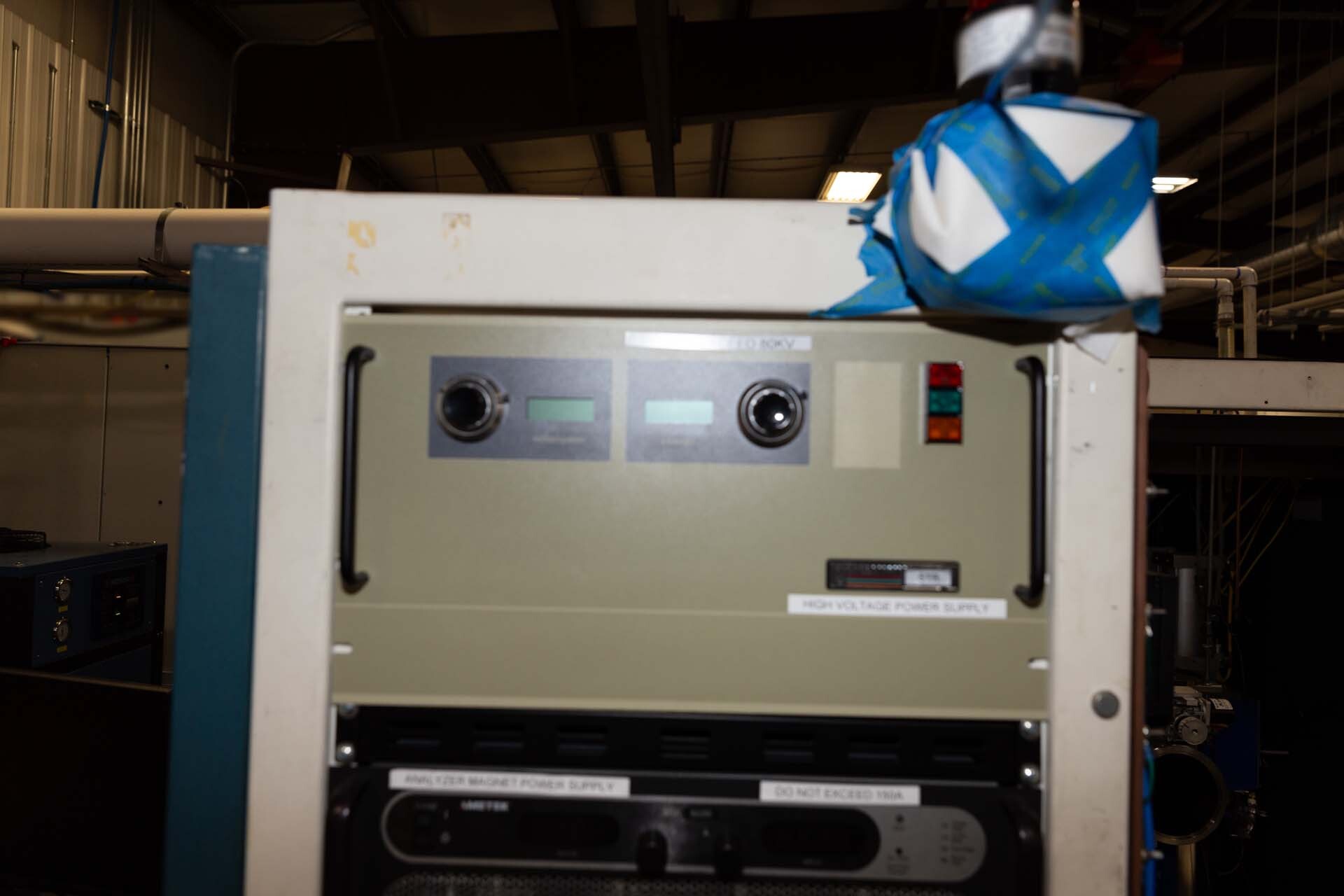 Photo Used EATON NOVA / AXCELIS NV 10-80 For Sale