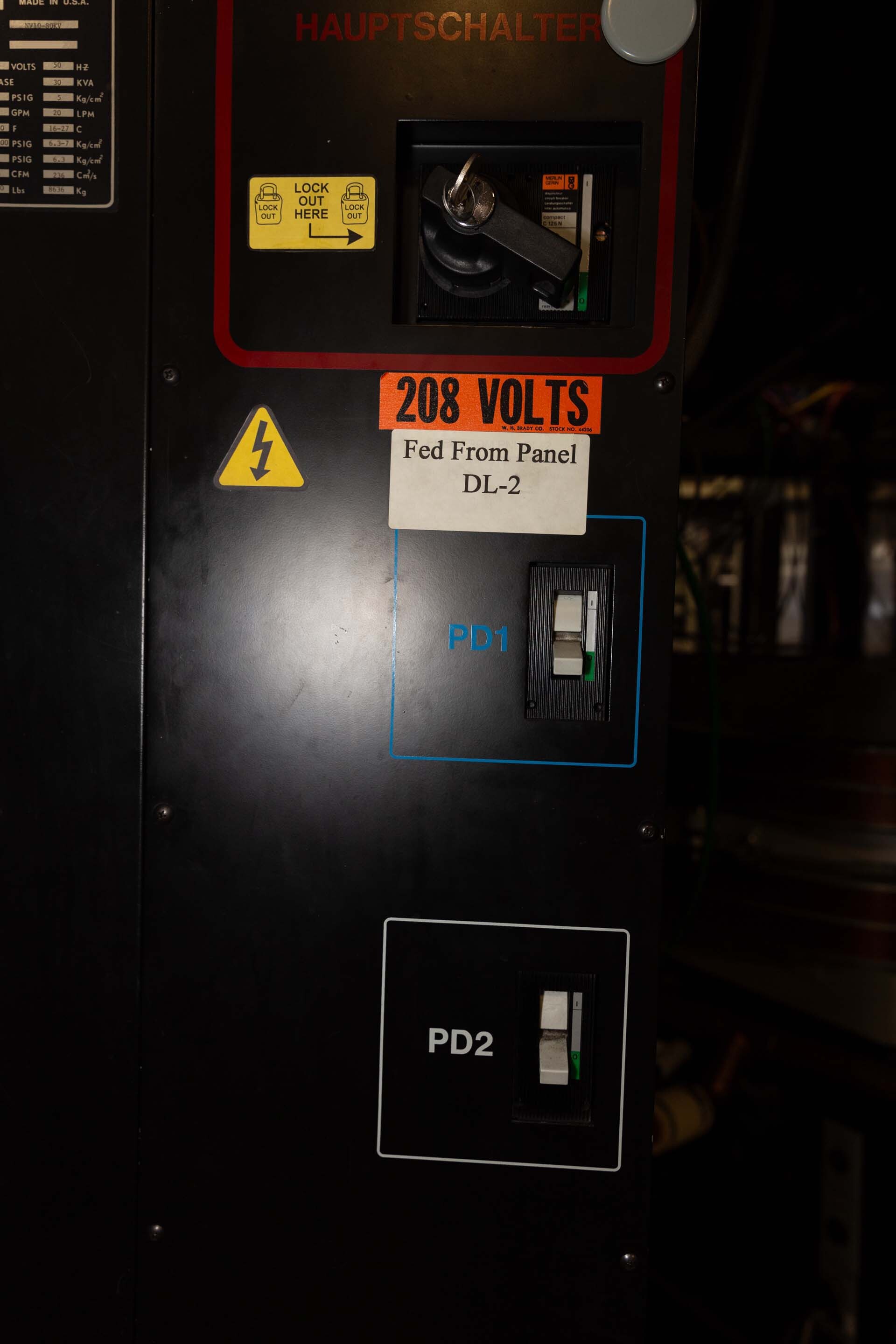 Photo Used EATON NOVA / AXCELIS NV 10-80 For Sale