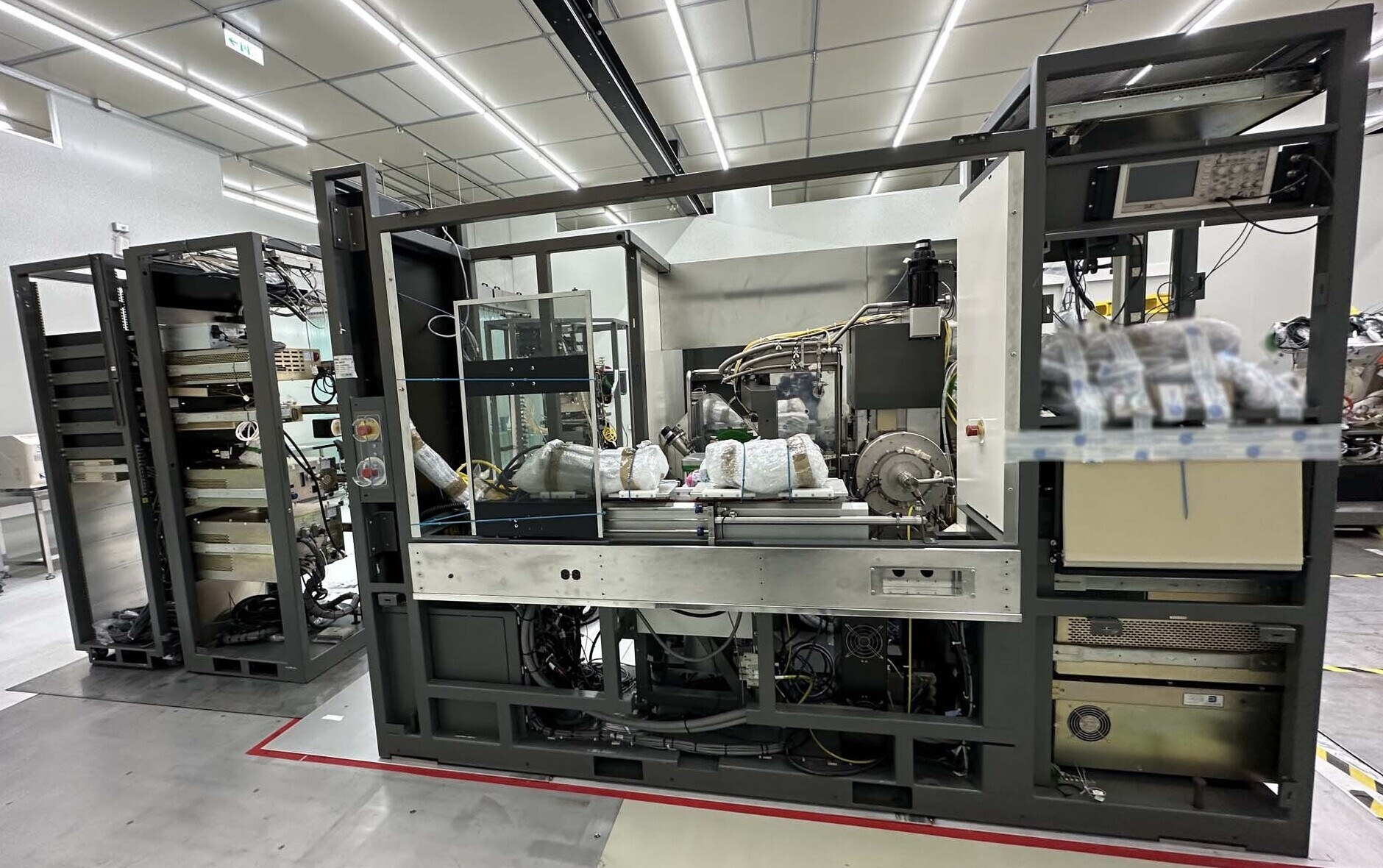 Photo Used EATON NOVA / AXCELIS NV GSD-HE-1 For Sale