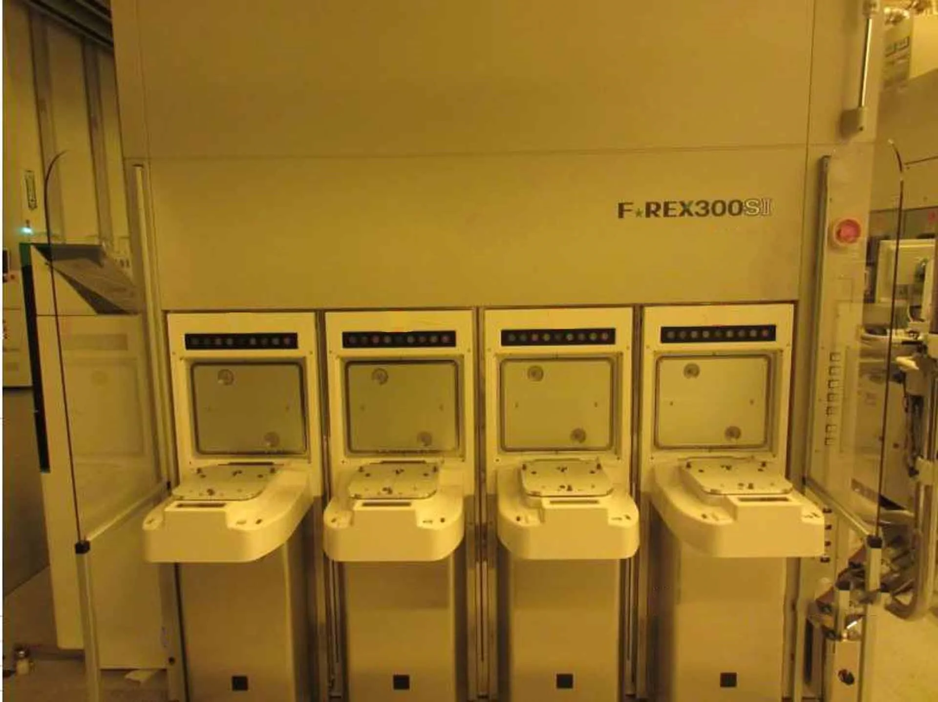 EBARA Frex 300S2 晶圆研磨、抛光机 用于销售价格 #9364498, 2015 > 从 CAE 购买