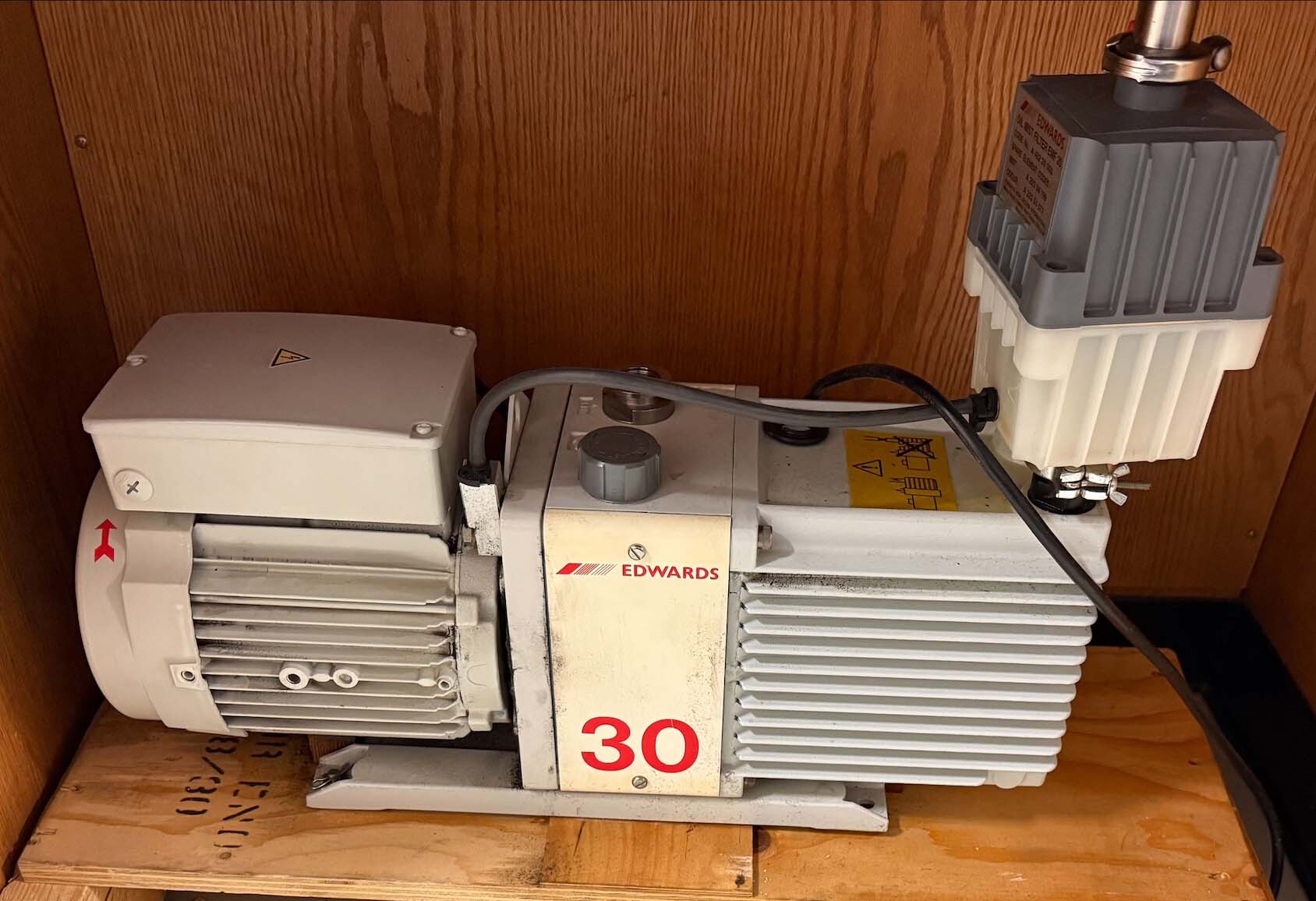 Photo Used EDWARDS 30 For Sale