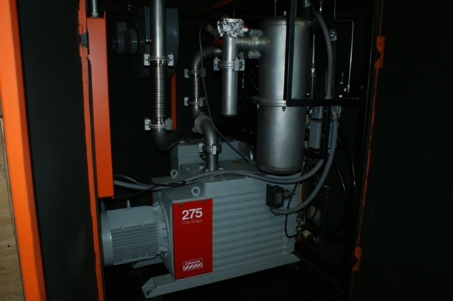 Photo Used EDWARDS E1M275 For Sale