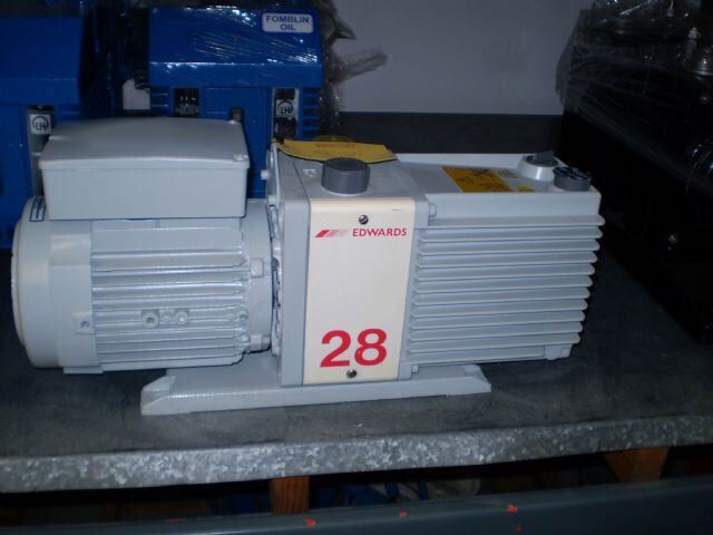 Photo Used EDWARDS E2M28 For Sale