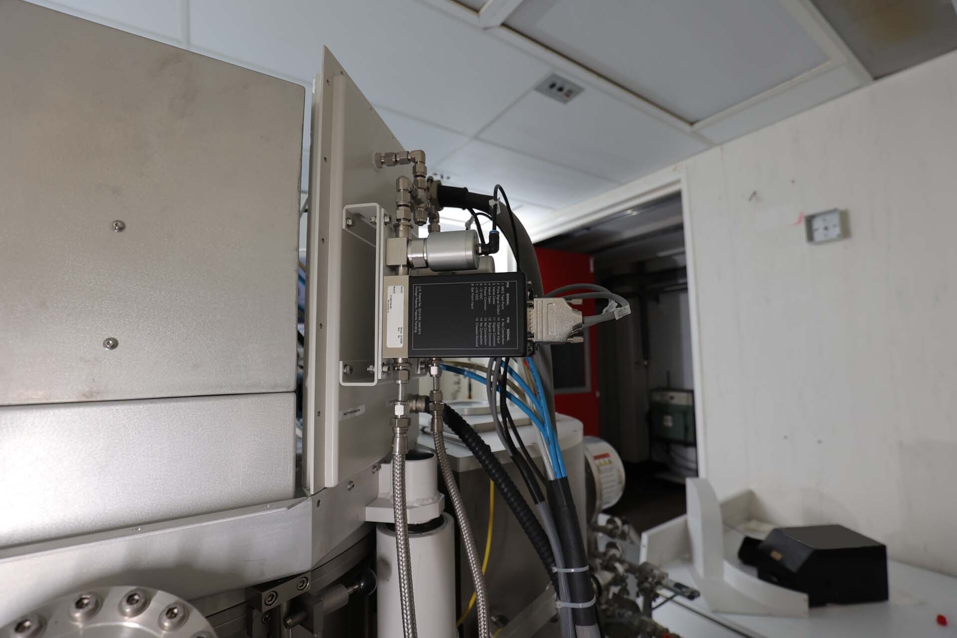 フォト（写真） 使用される EDWARDS E2M40 販売のために