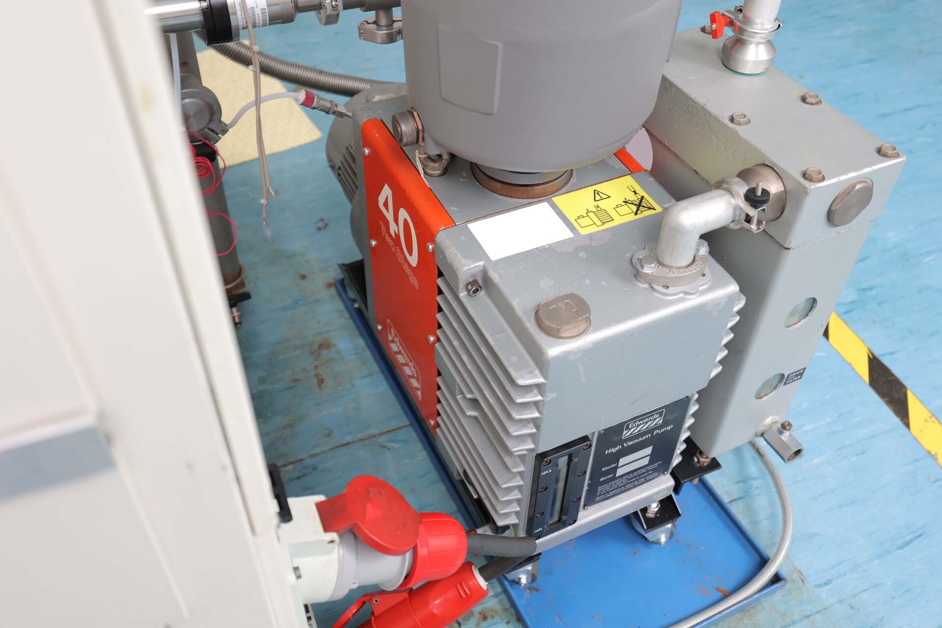 フォト（写真） 使用される EDWARDS E2M40 販売のために