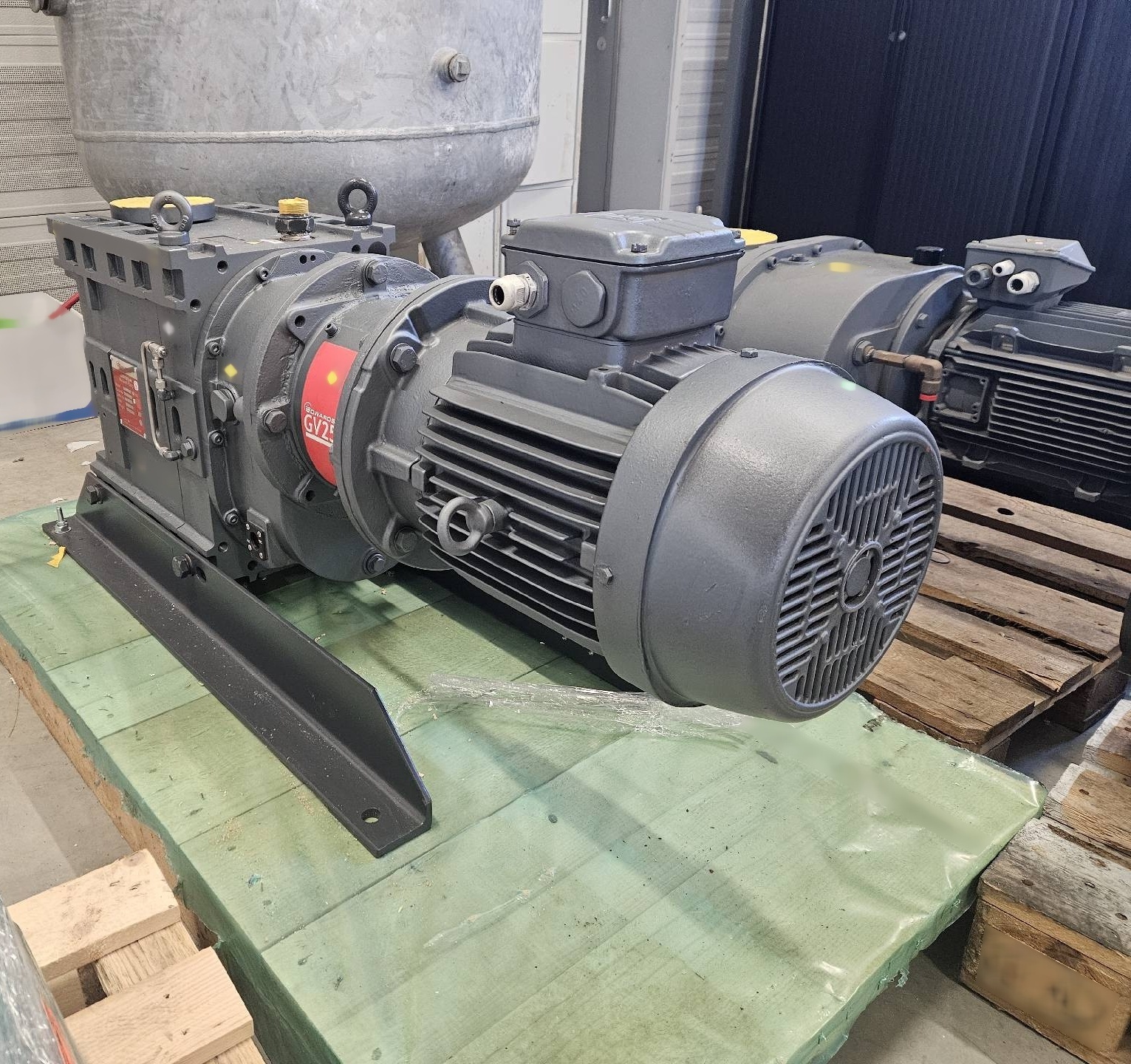 圖為 已使用的 EDWARDS EH2600 待售