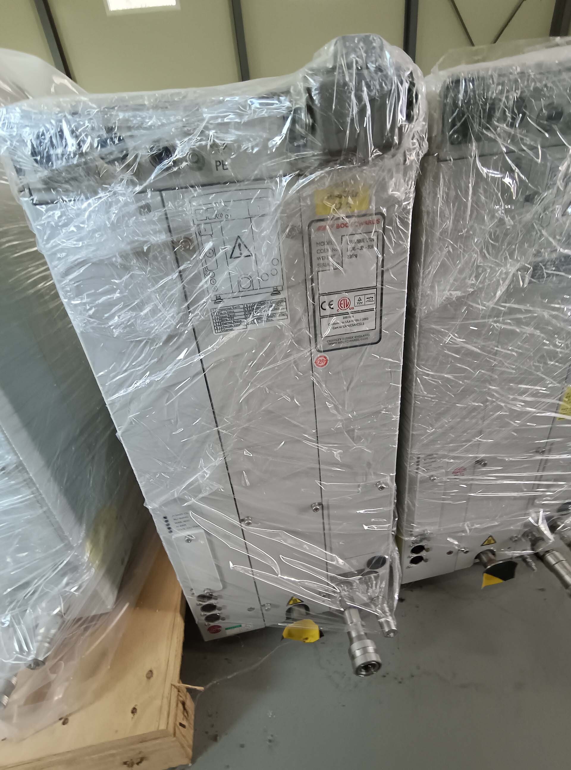 Foto Verwendet EDWARDS IGX6/100L Zum Verkauf