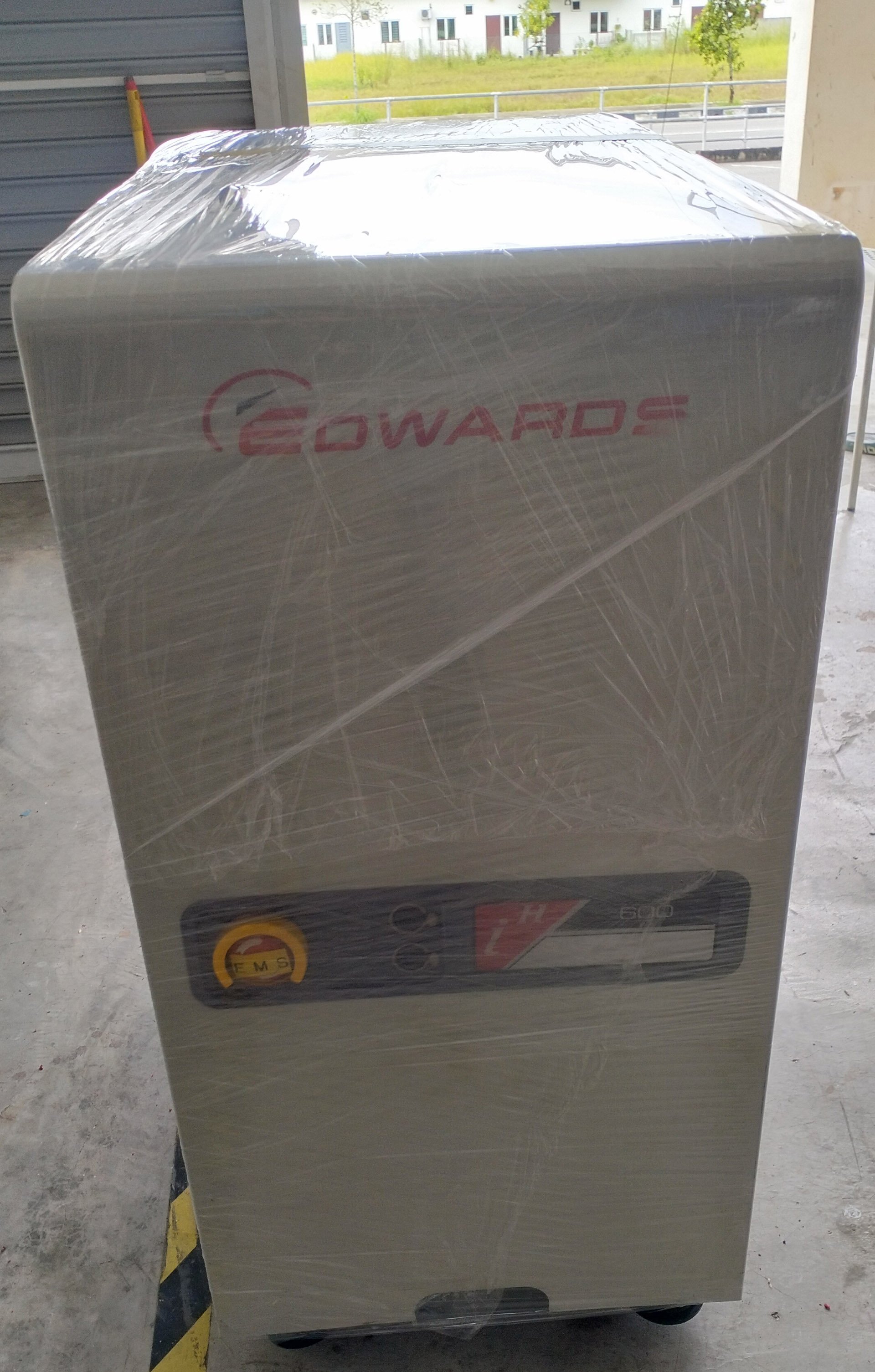 Photo Utilisé EDWARDS iH600 MK5 À vendre