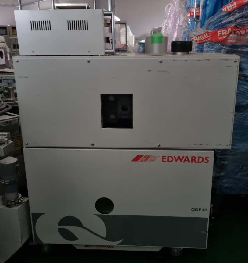 Photo Used EDWARDS iQDP40 / QMB250 For Sale