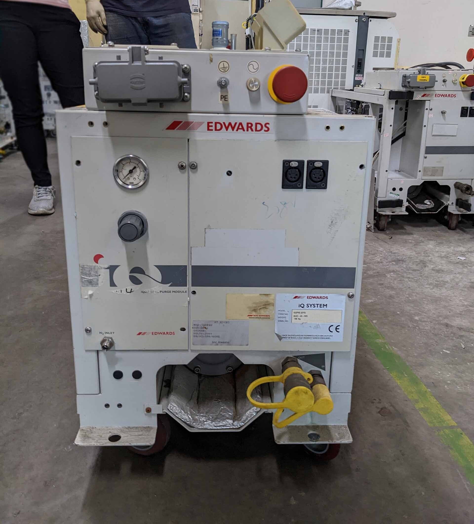 Photo Used EDWARDS iQDP40 For Sale