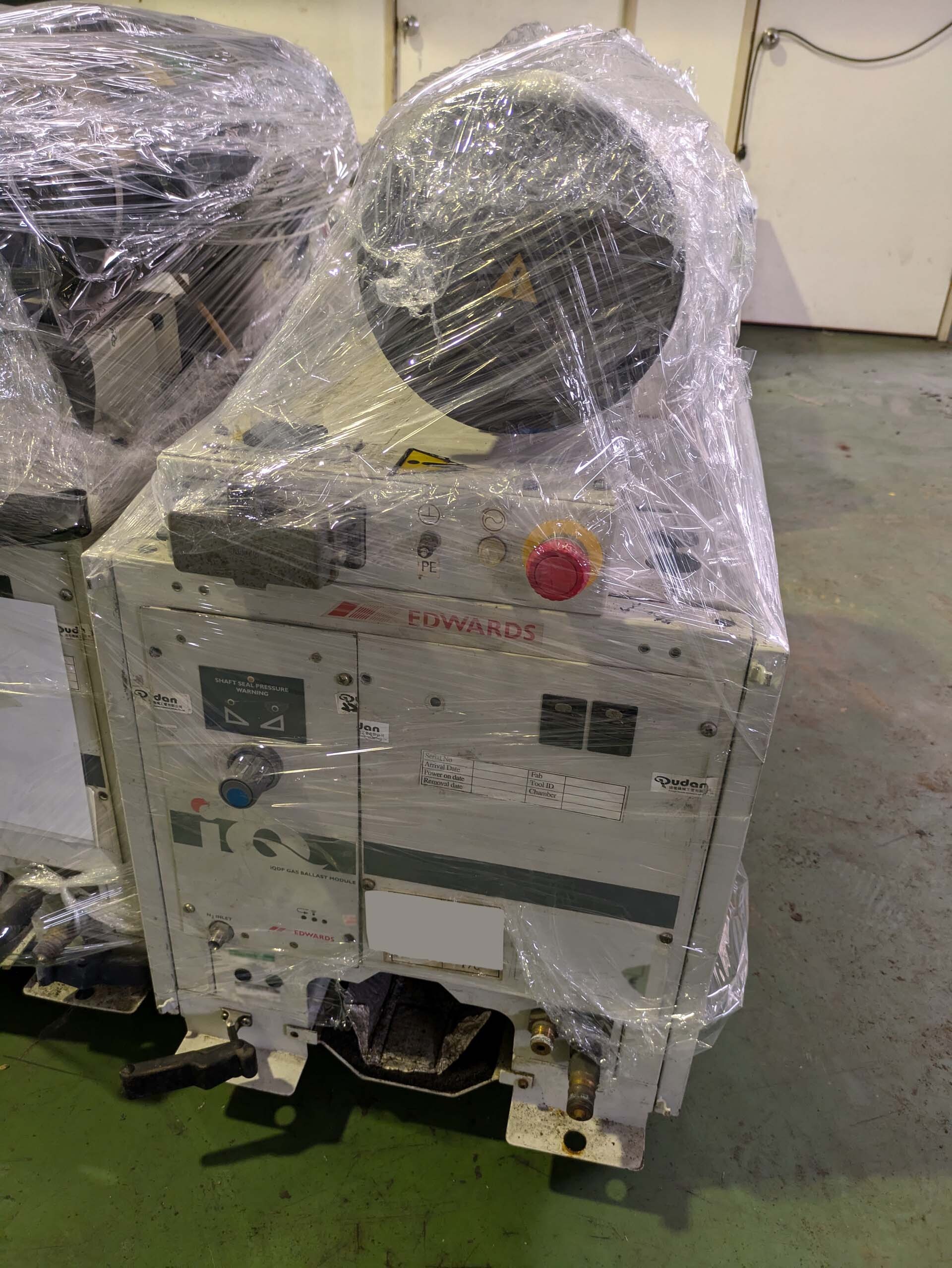 Photo Used EDWARDS iQDP80 / 500 For Sale