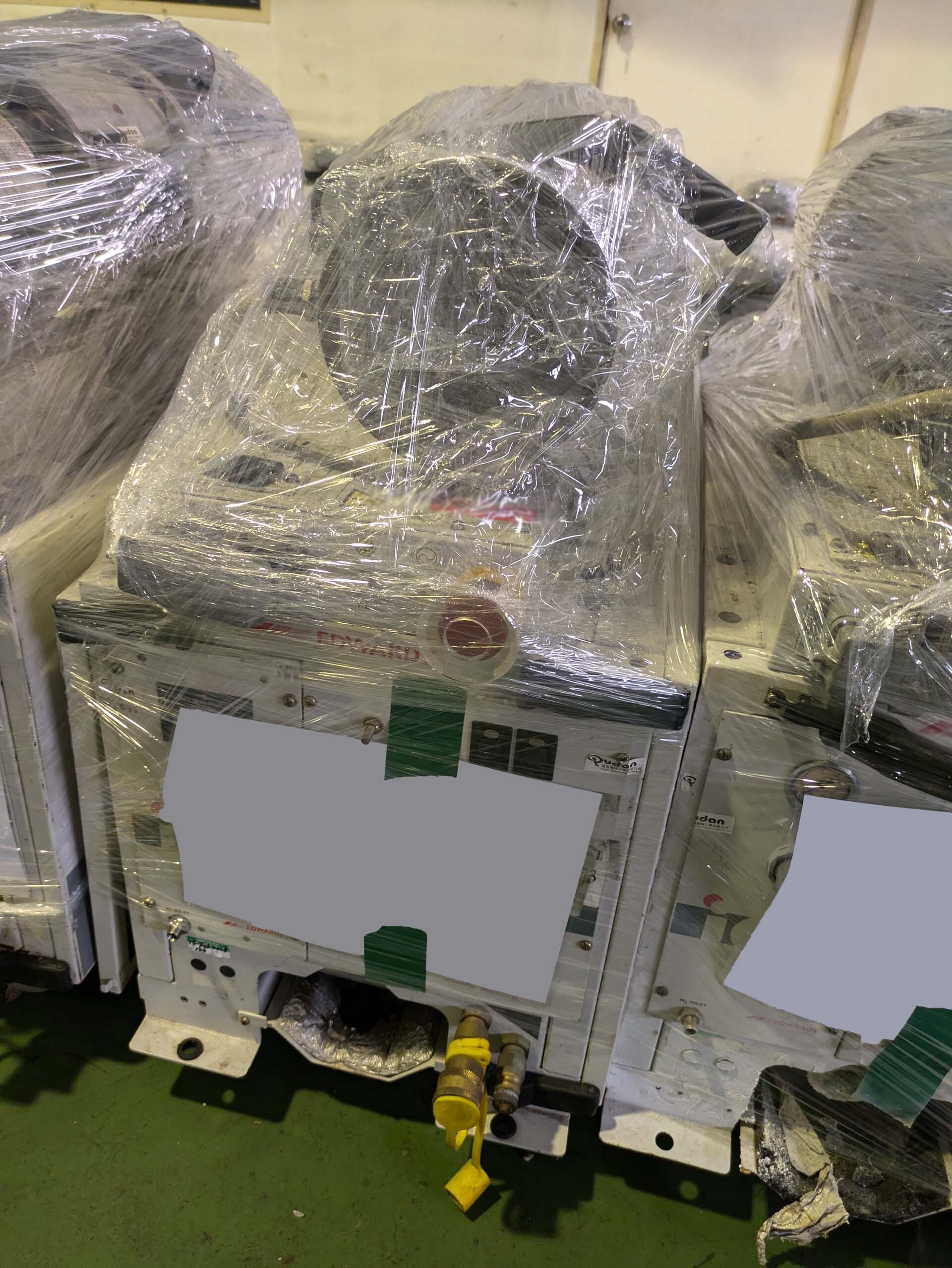 Photo Used EDWARDS iQDP80 / 500 For Sale