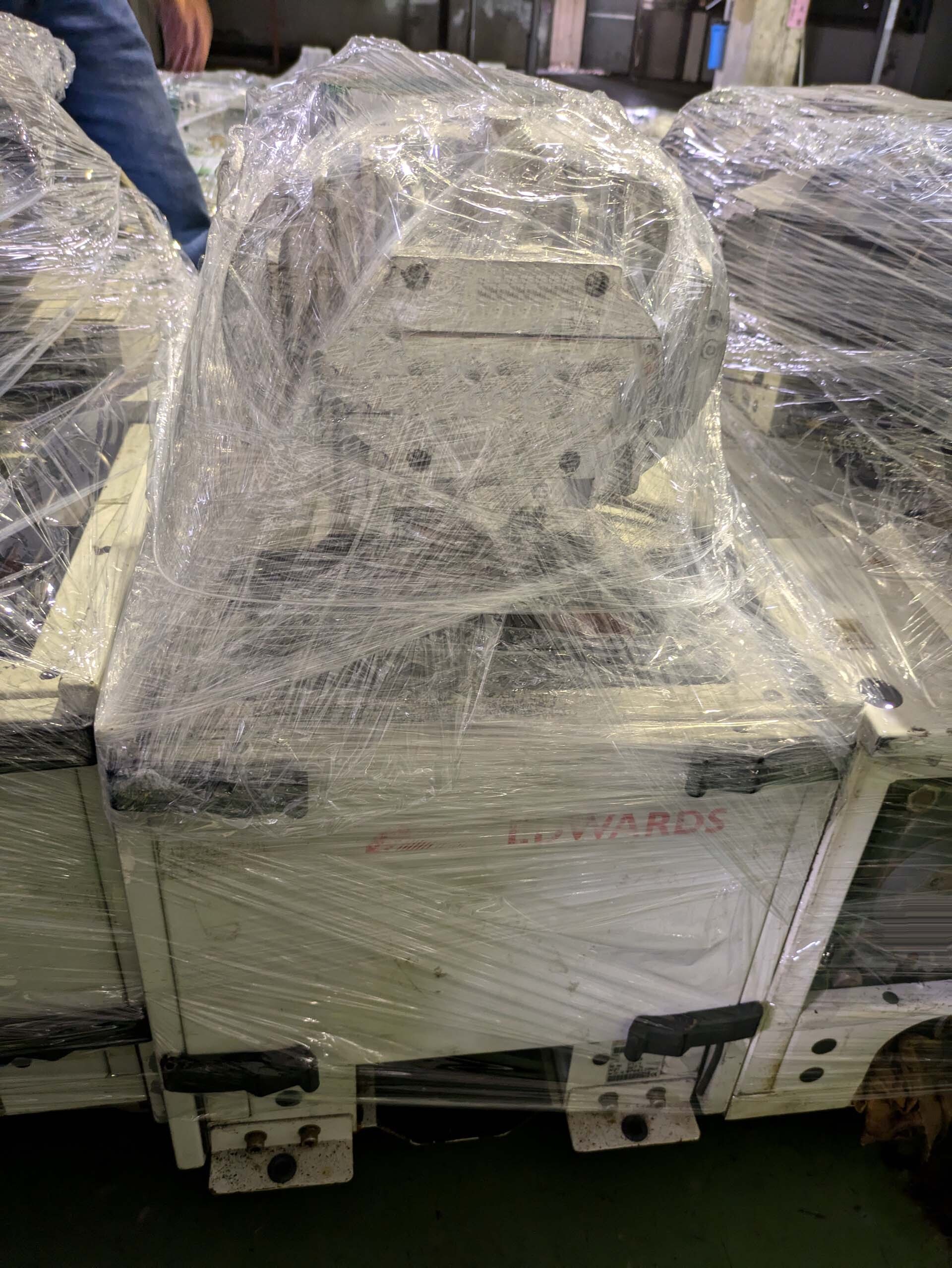 Photo Used EDWARDS iQDP80 / 500 For Sale