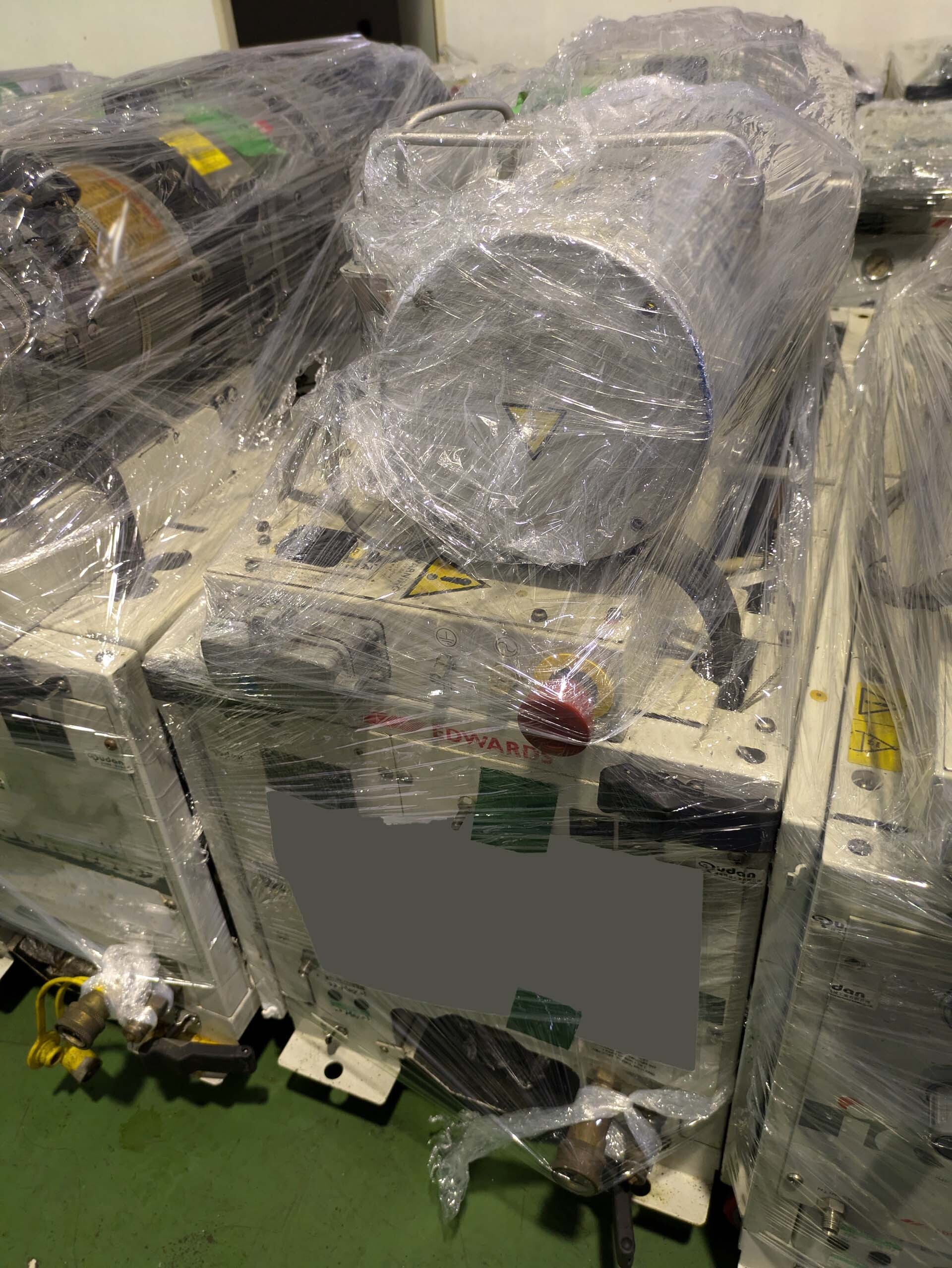 Photo Used EDWARDS iQDP80 / 500 For Sale