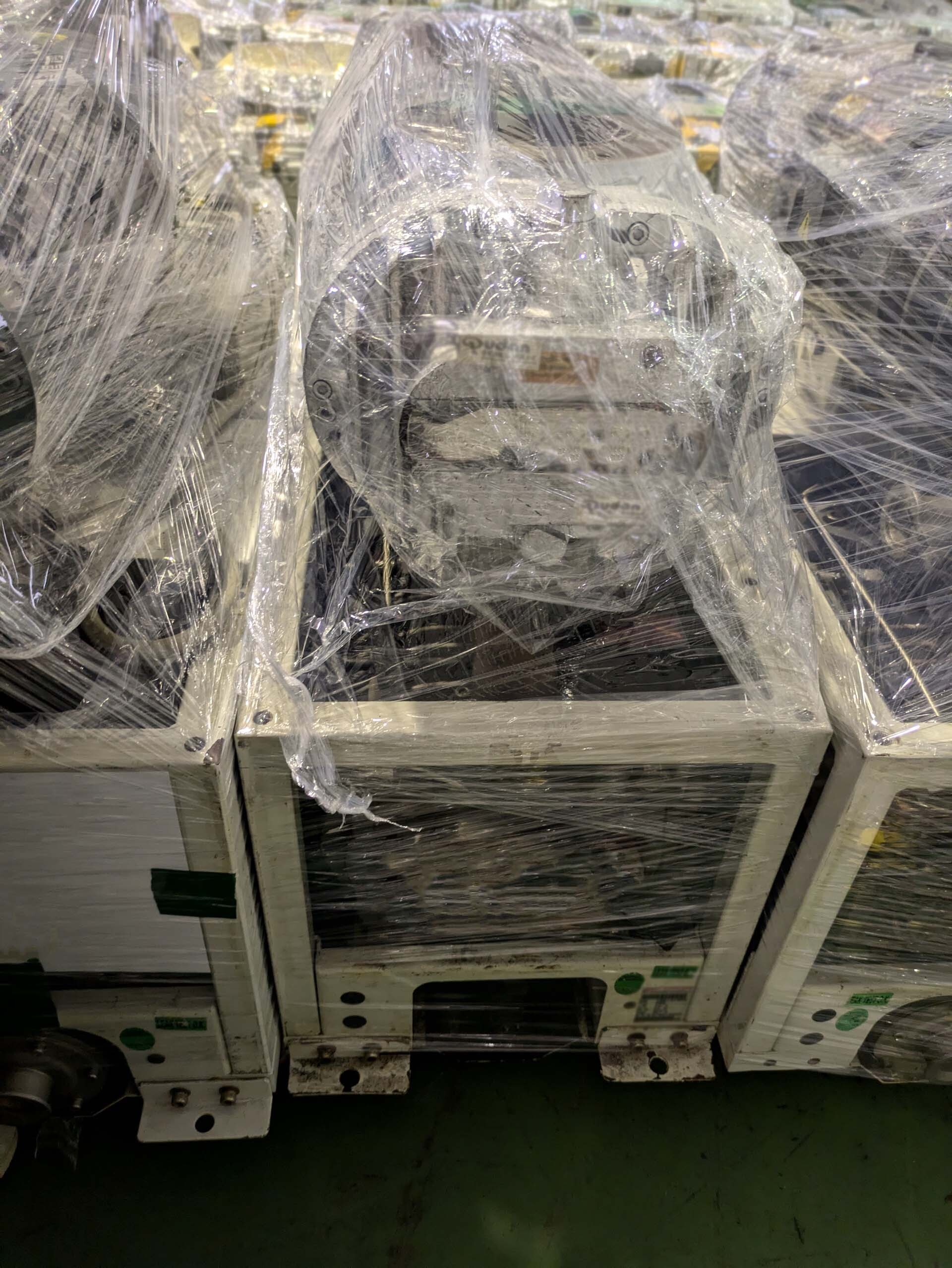 Photo Used EDWARDS iQDP80 / 500 For Sale